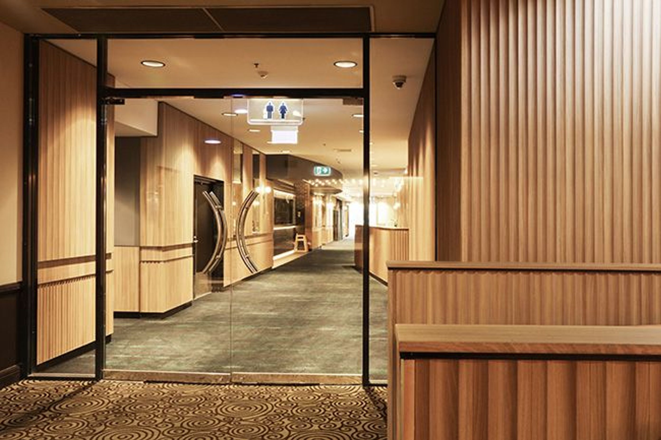 catholicclubscreenwoodmodulo1edm.jpg