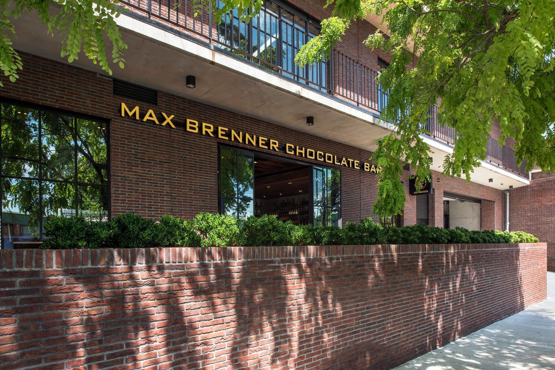 Commercial Complex - Alexandria