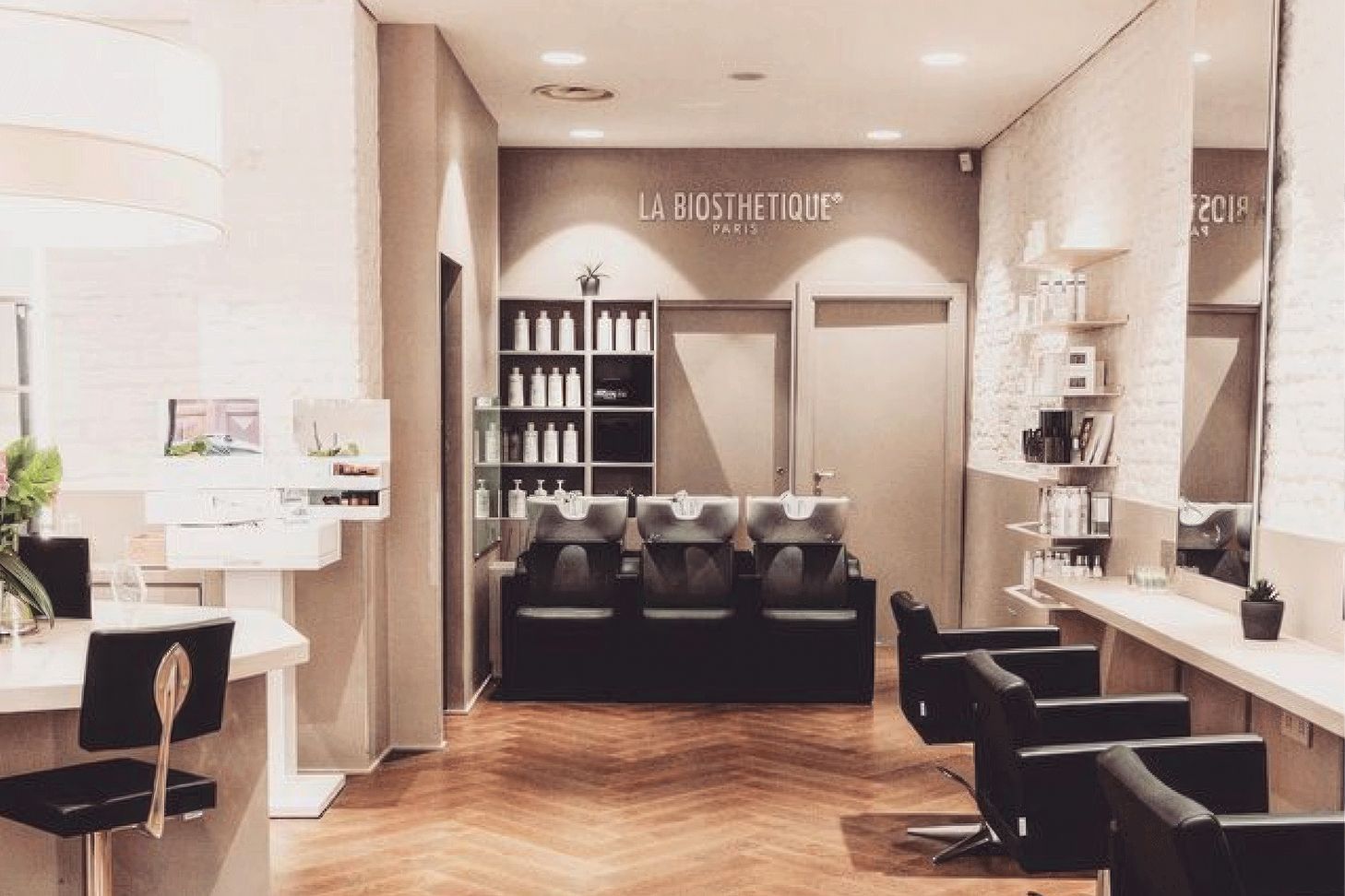 hairdresser-sydney-gigapixel-high-fidelity-1950w.jpeg