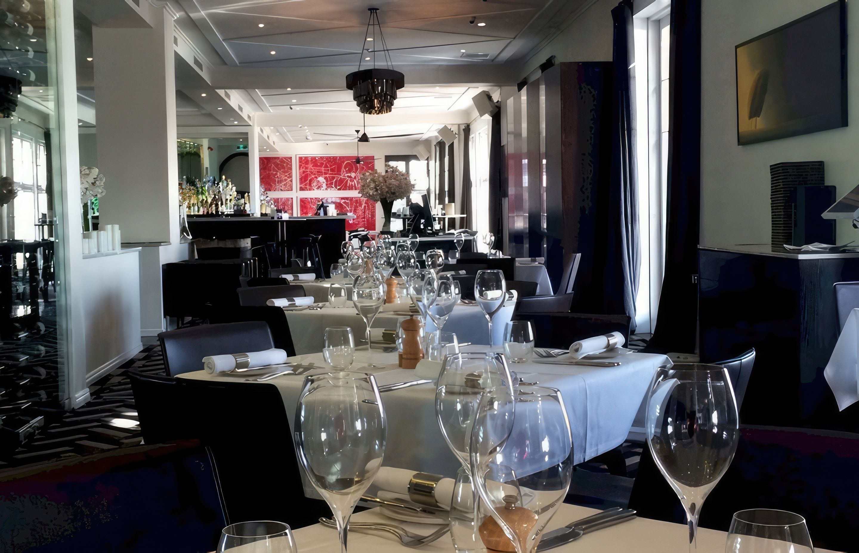 harbourside-inside-dining-area-gigapixel-standard-scale-400x-v2.jpg