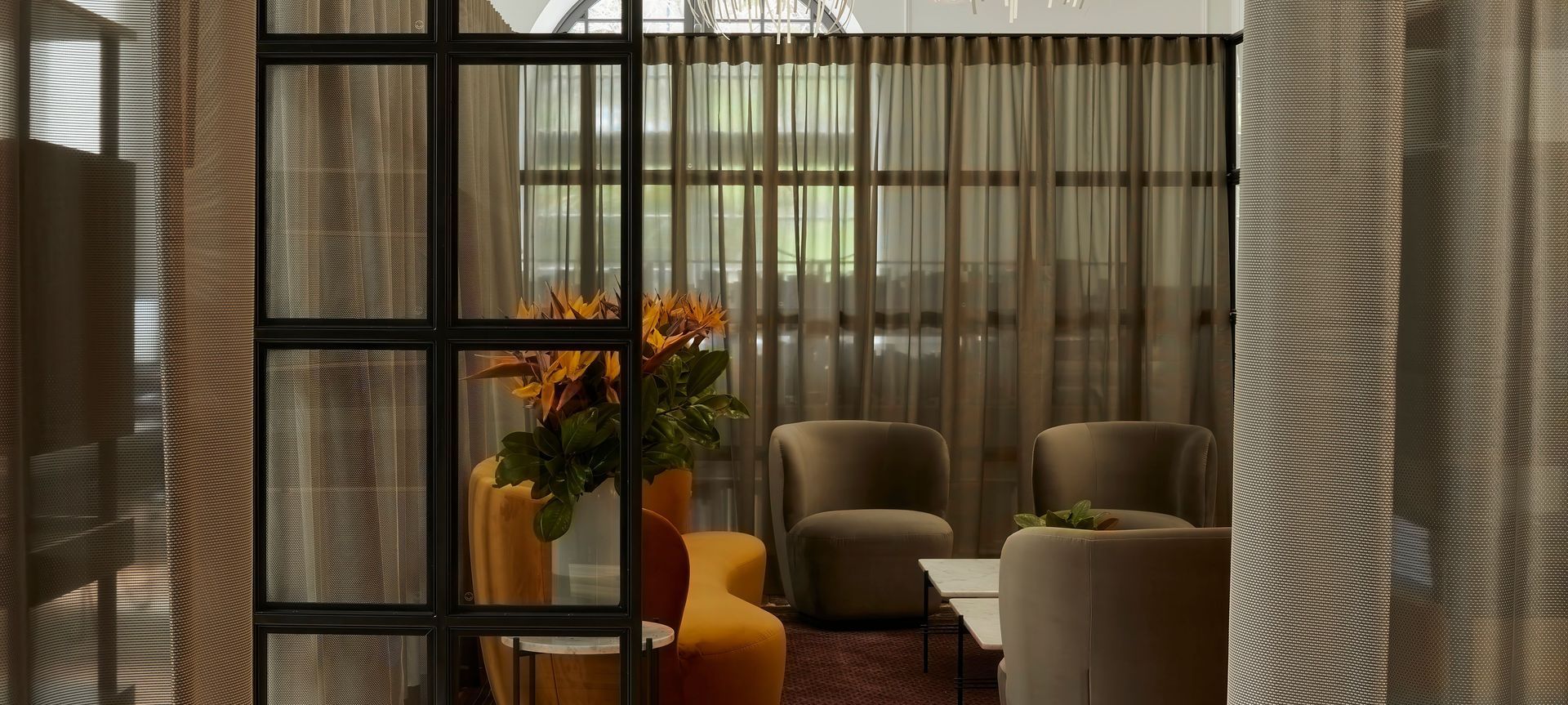 Atelier Workplace Interior: A Masterclass in Luxury and Functionality banner