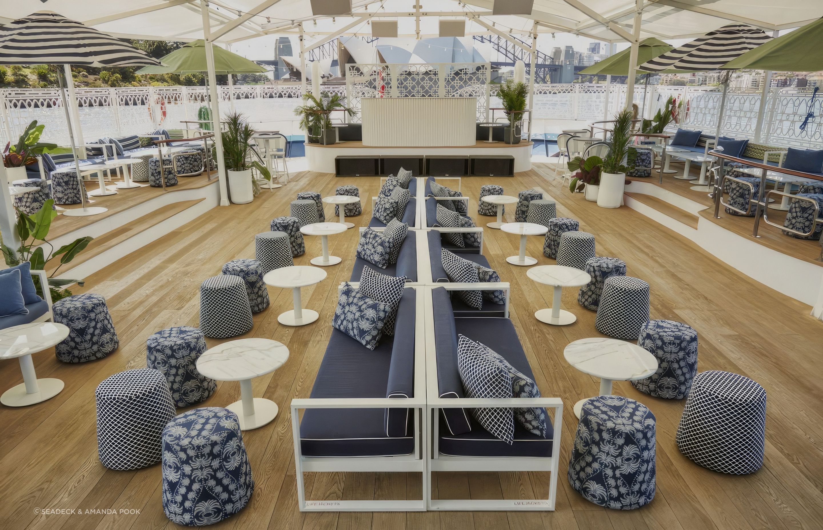 seadeck-golden-oak-millboard-8-gigapixel-standard-scale-200x.jpg
