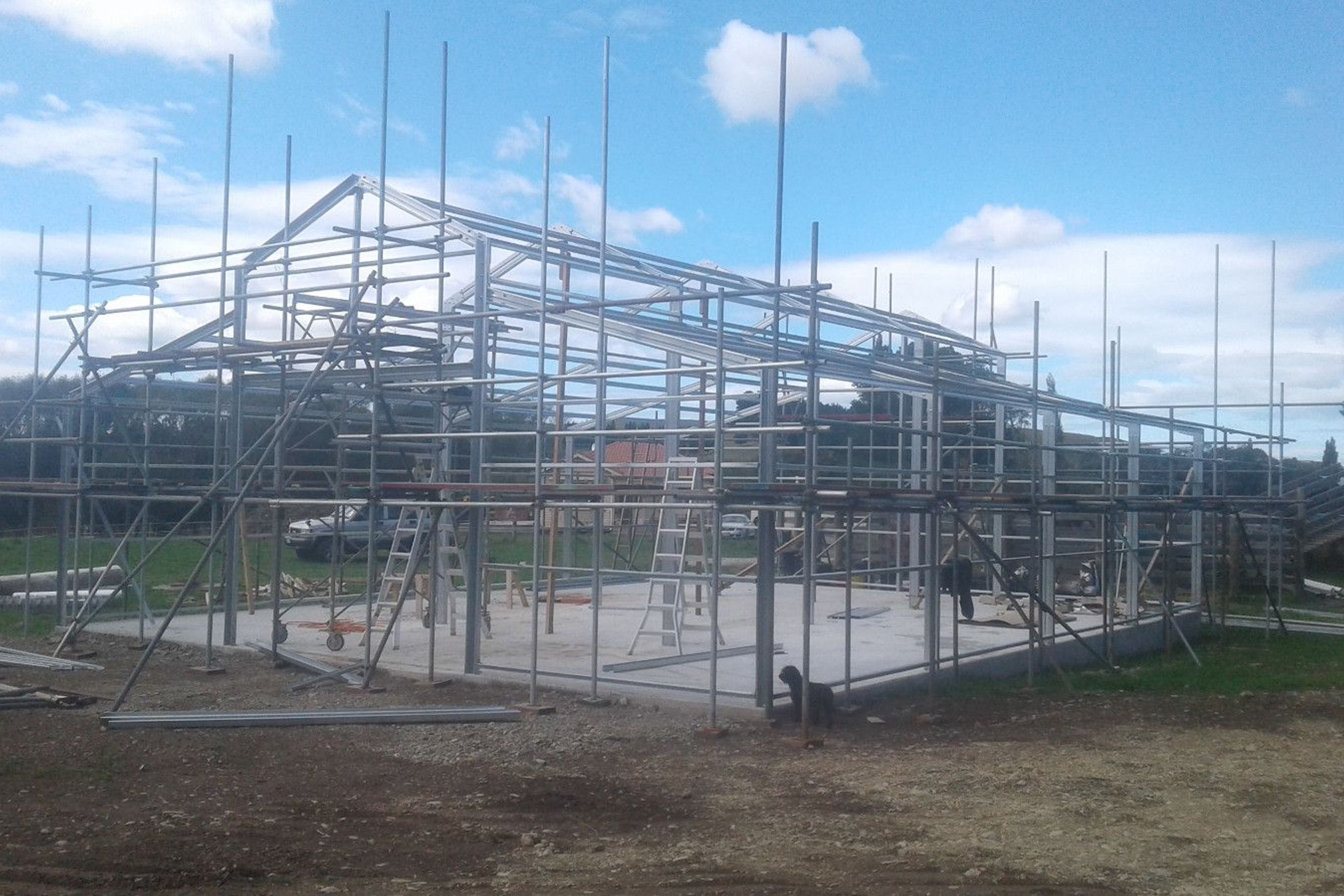 Scaffolding being erected higher, steel framing making progress cont-