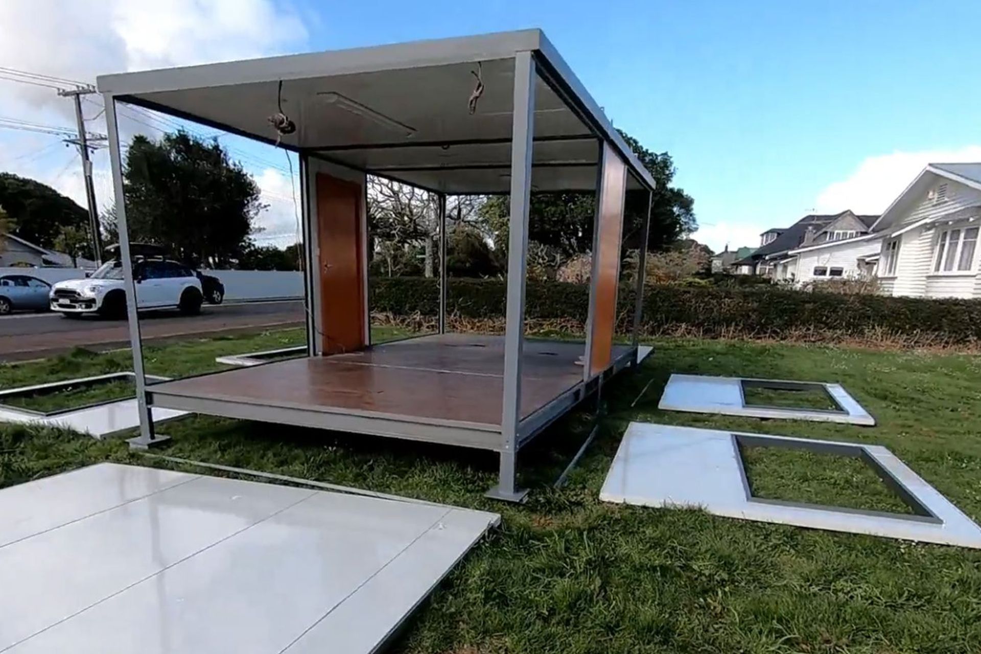 Small Kit Set Cabin - Ready for wall panels