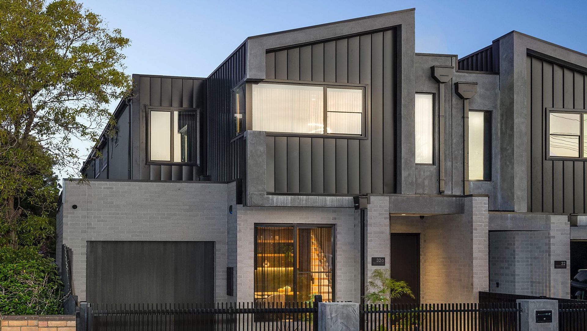 32 Deakin Street, Essendon banner