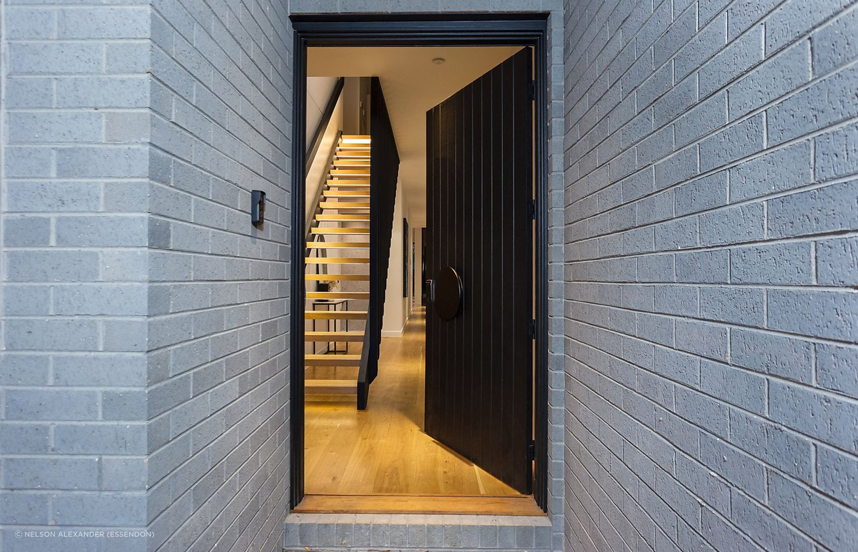32 Deakin Street, Essendon