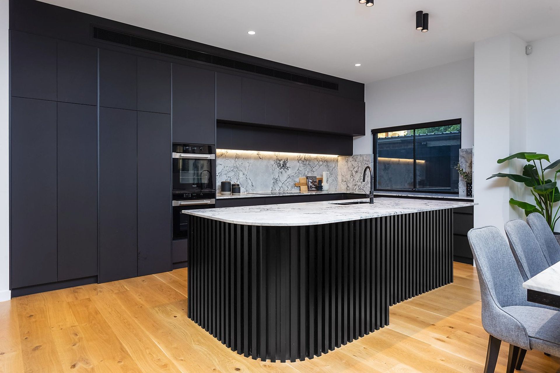 32 Deakin Street, Essendon