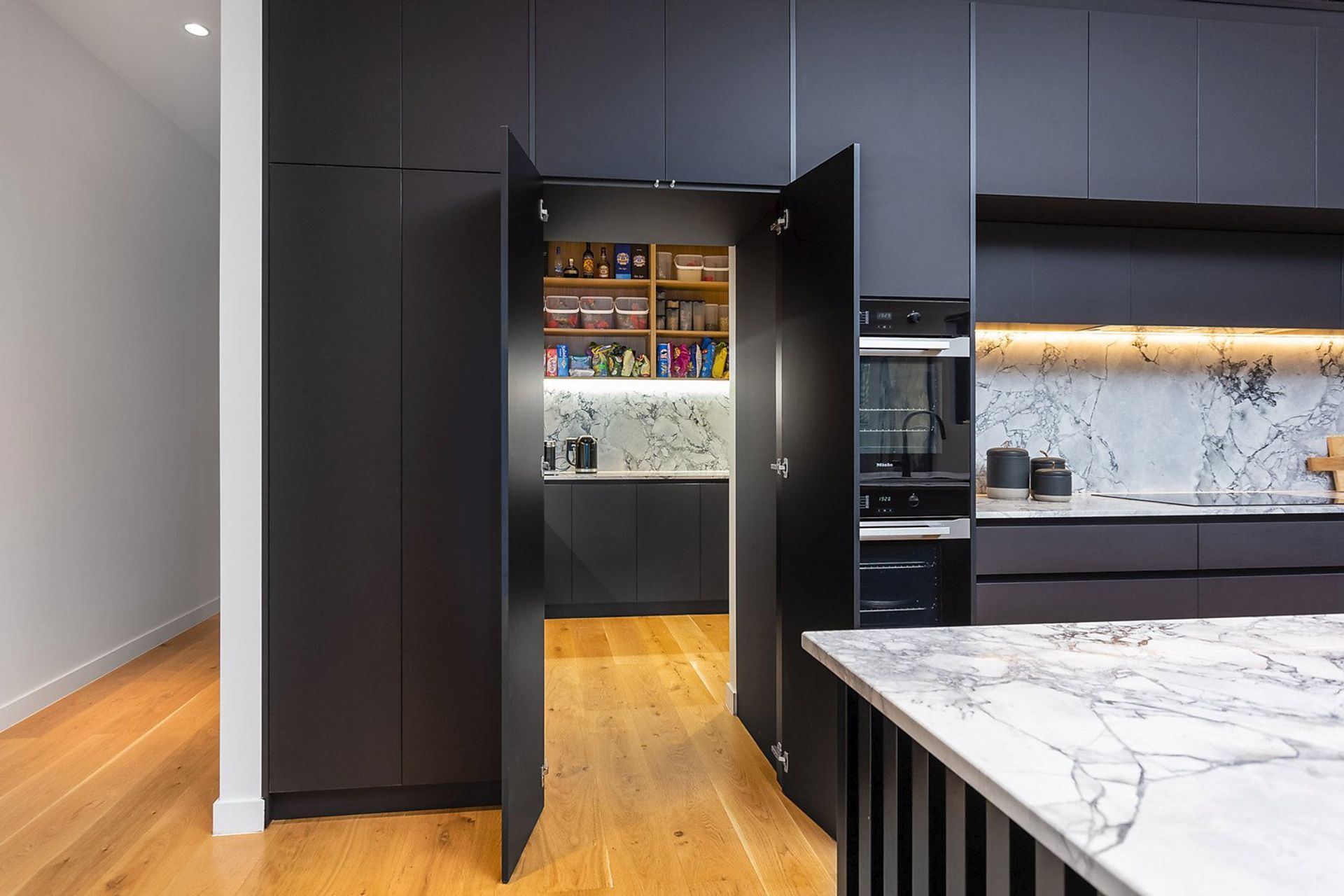 32 Deakin Street, Essendon