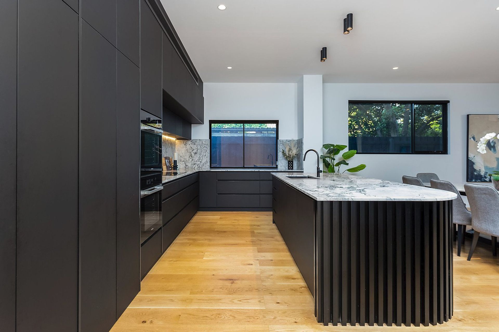 32 Deakin Street, Essendon