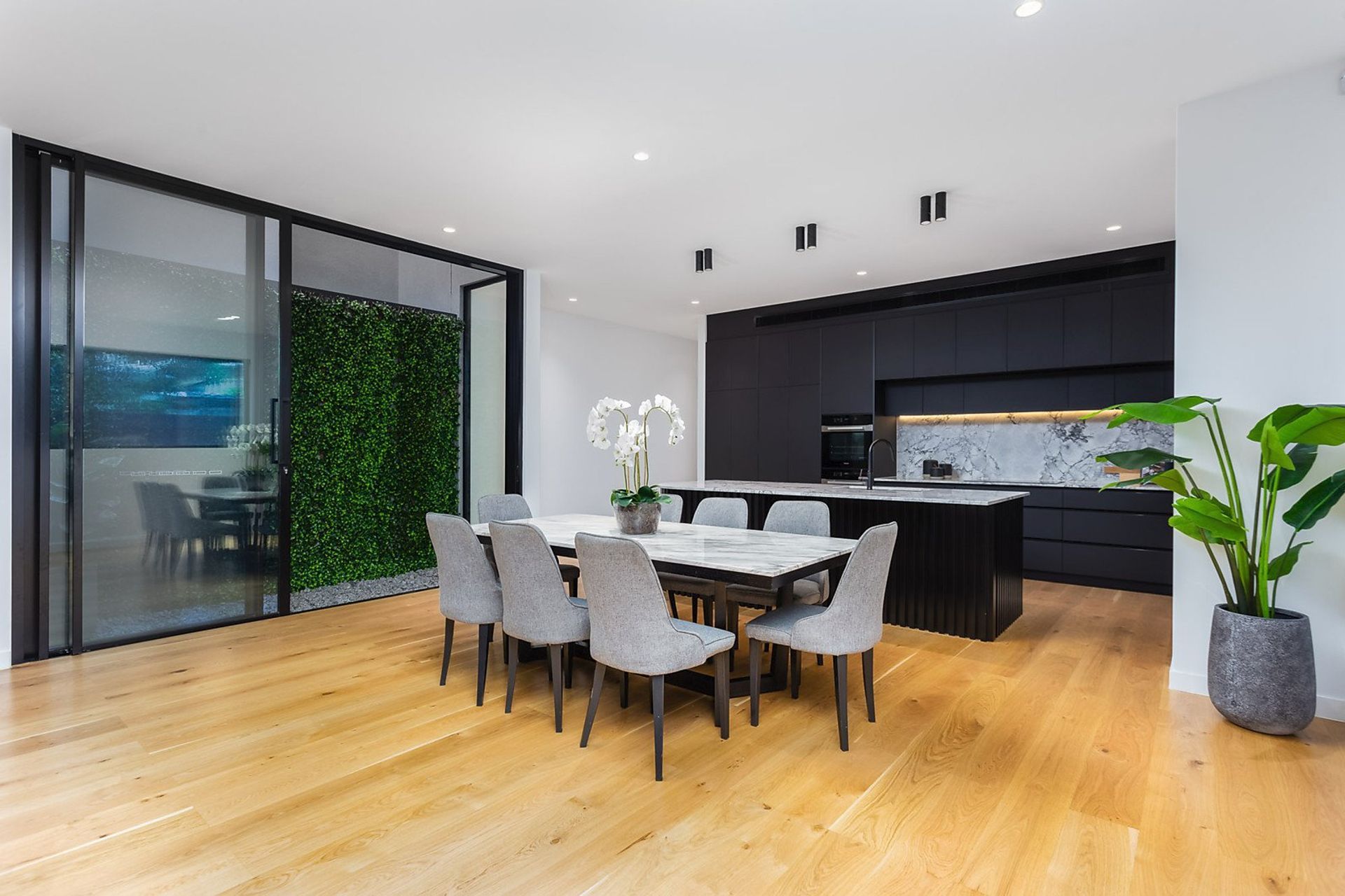 32 Deakin Street, Essendon