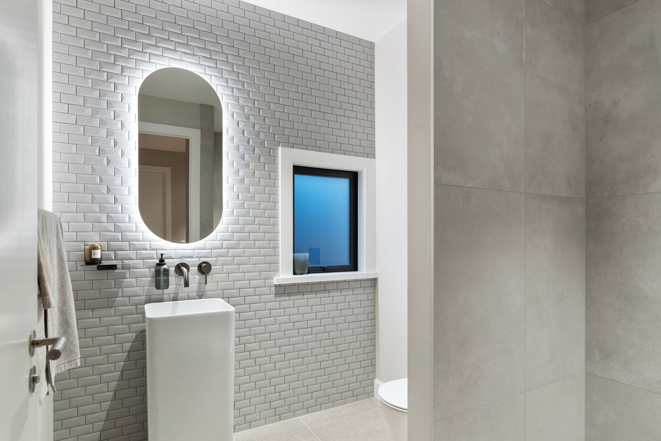 012Open2viewID513512-1BrettAve.jpg