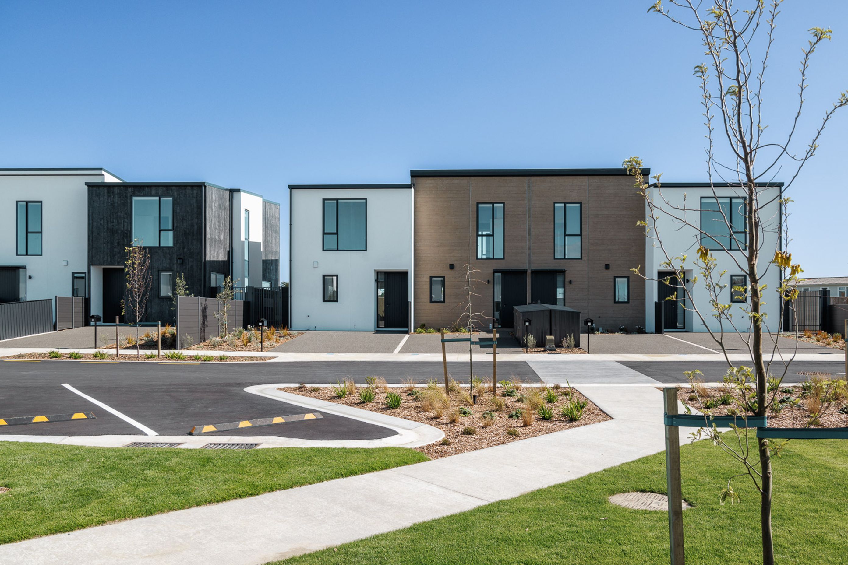 Textured and tinted precast concrete panels