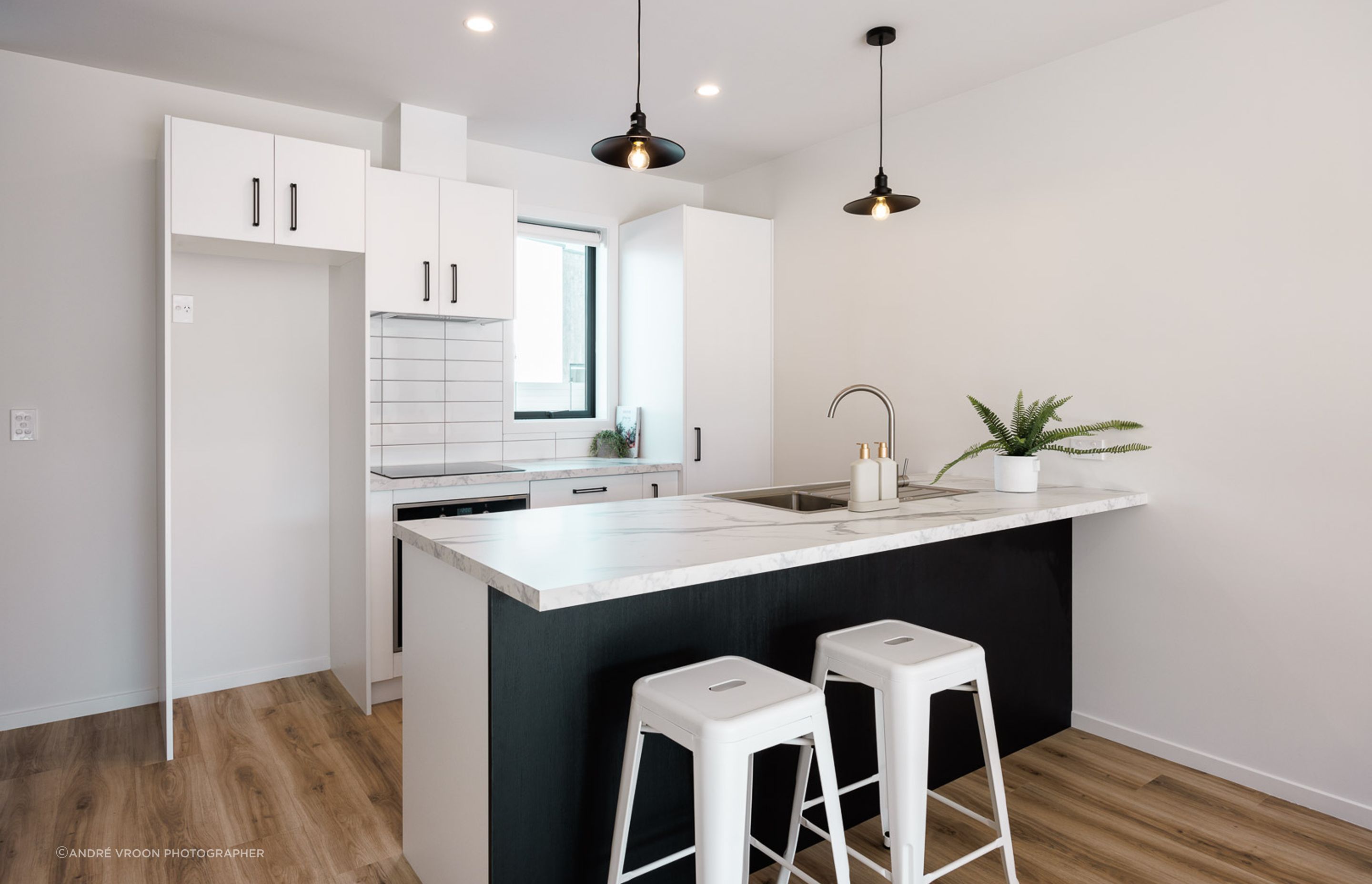 New light and bright open plan kitchen