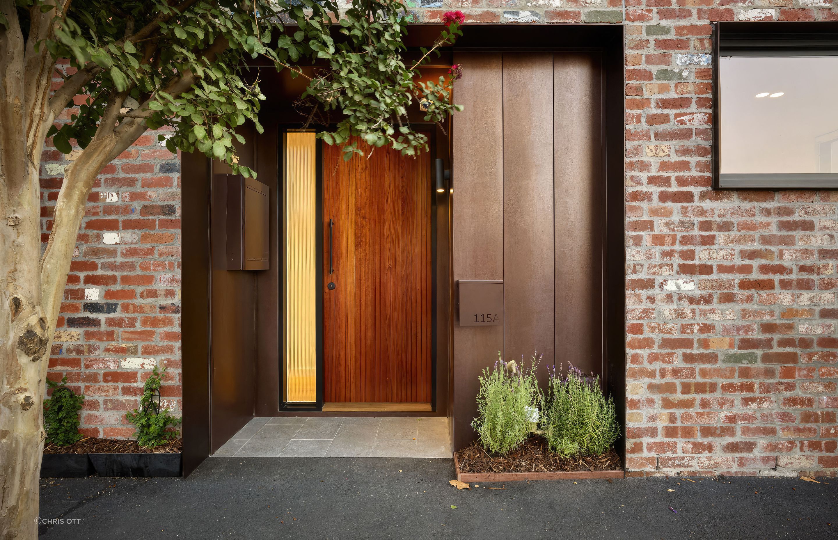 115-Park-St-Abbotsford-front-door-standard-scale-200x.jpg