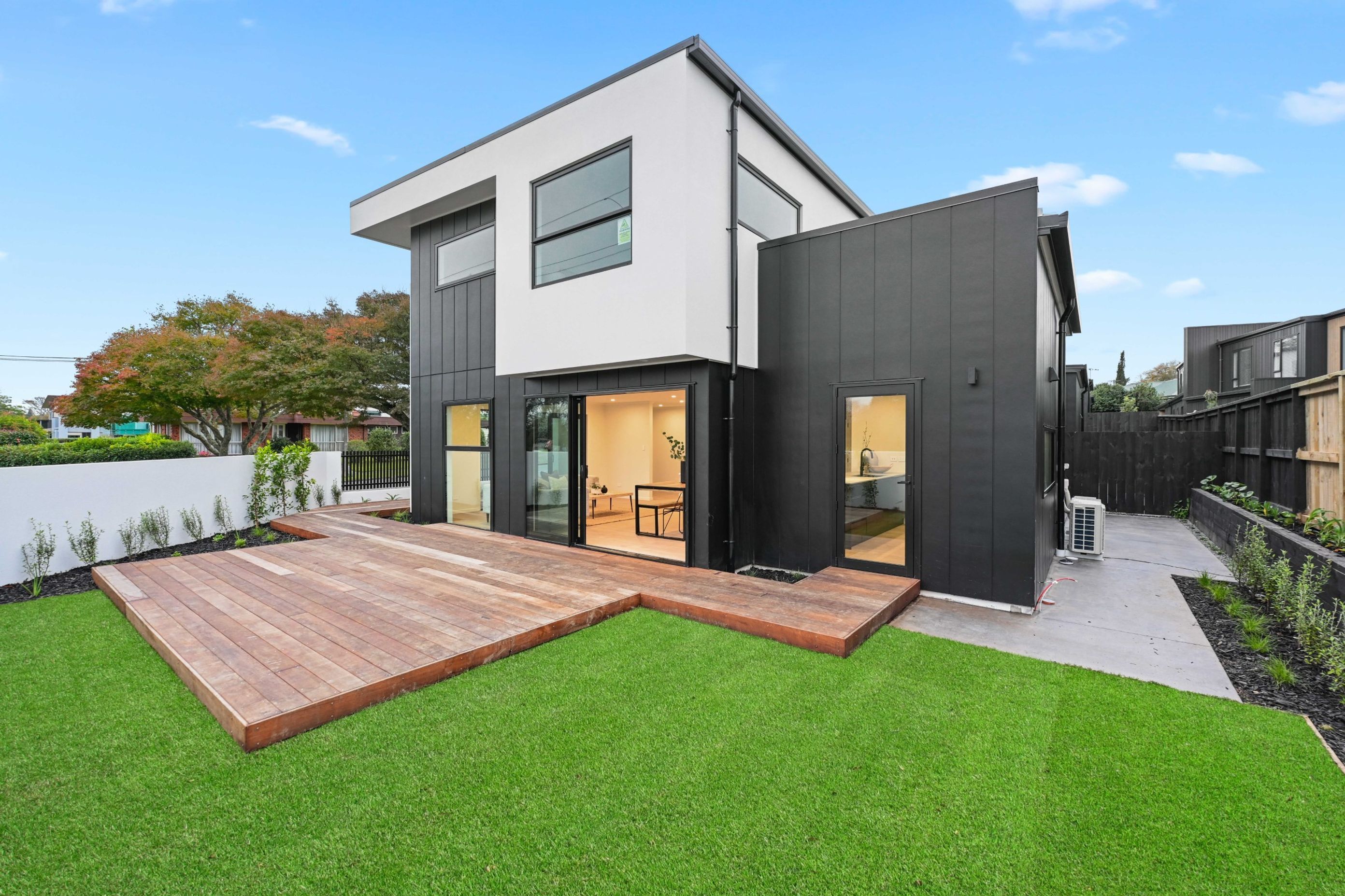 CONSTANCE DUPLEXES 
