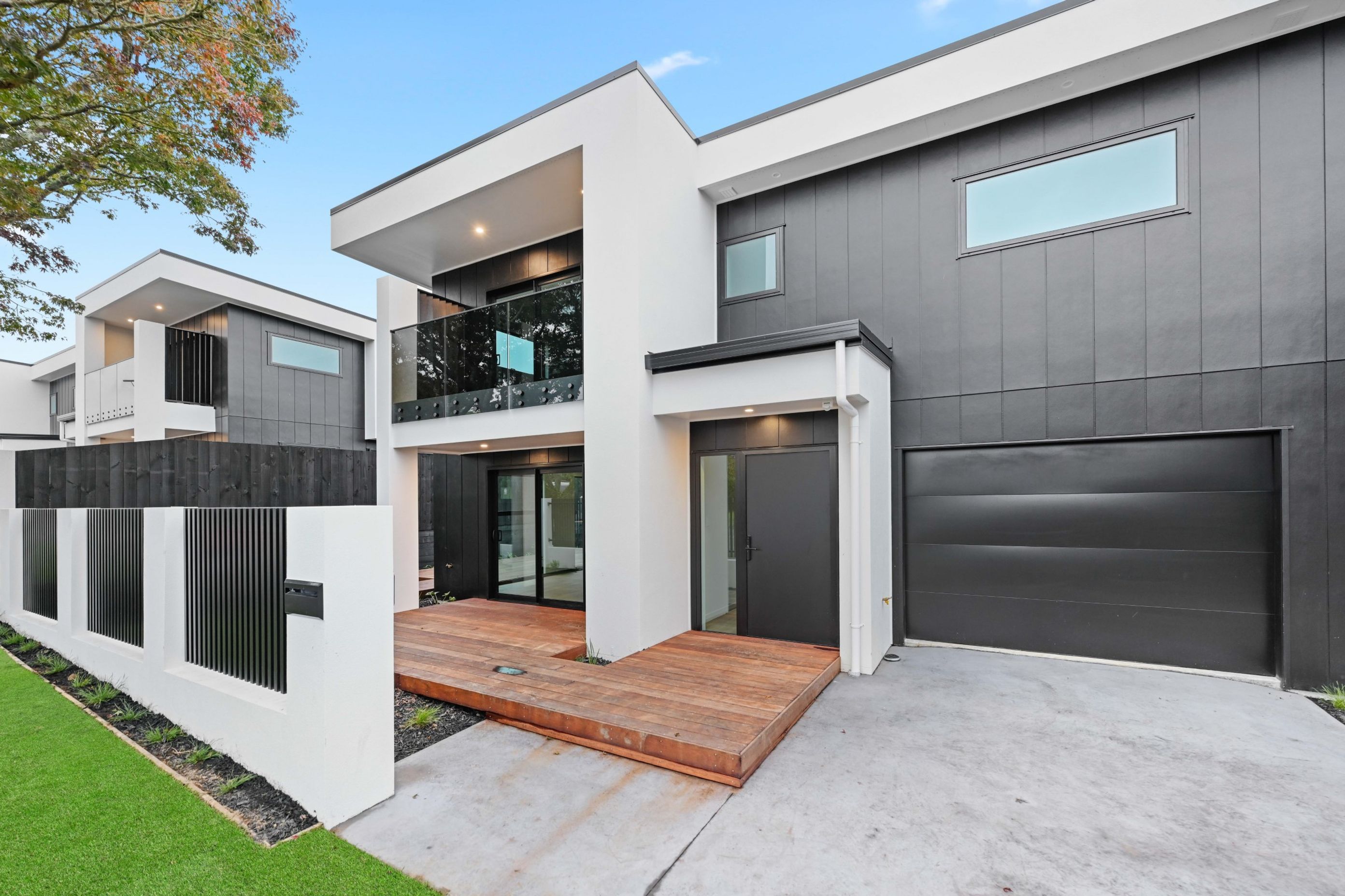 CONSTANCE DUPLEXES 