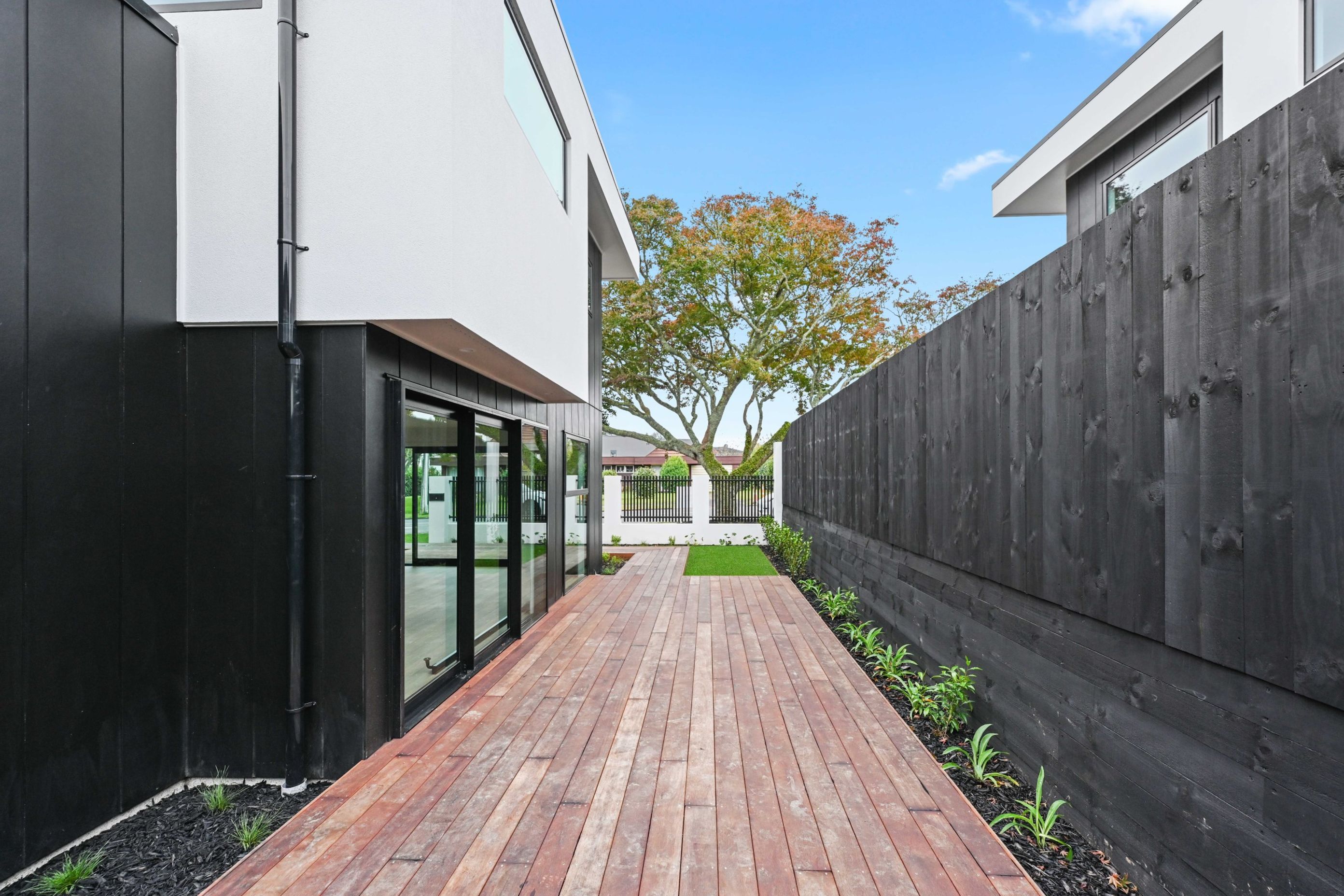 CONSTANCE DUPLEXES 