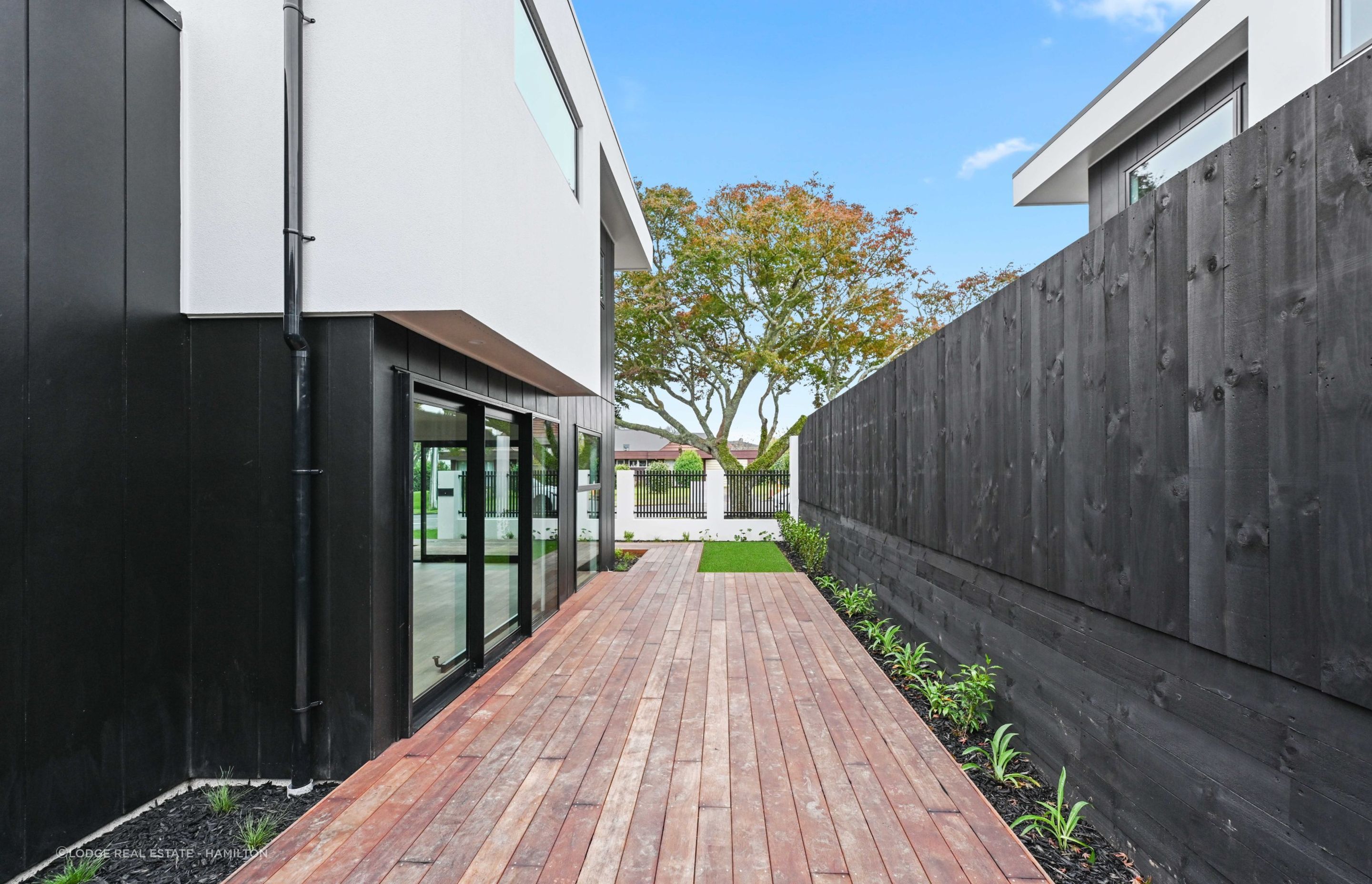 CONSTANCE DUPLEXES