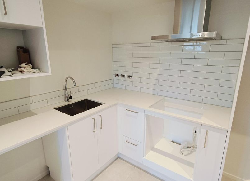 Damn Good Tiling - Universal Homes residential tiling