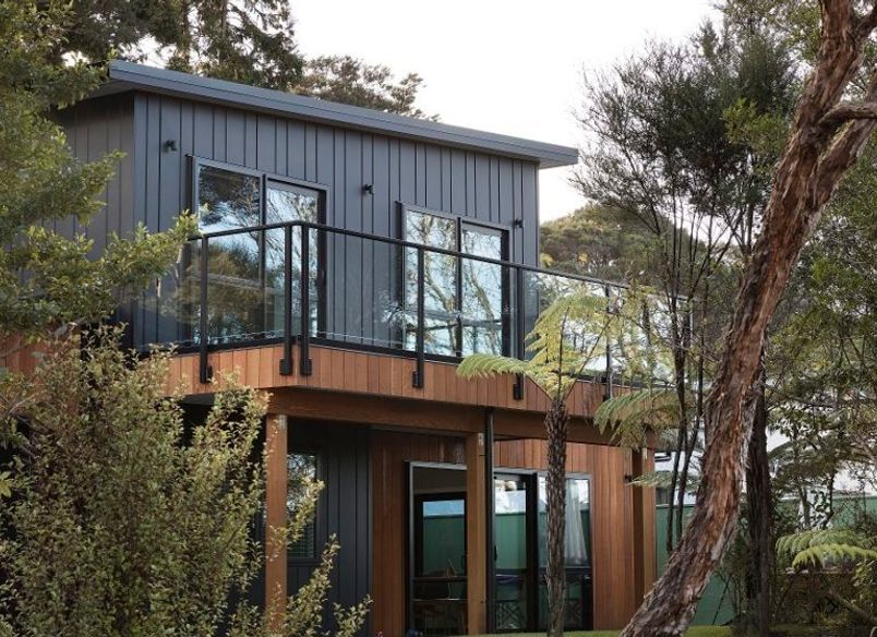 The Modern Look of the Darker Colours, Titirangi