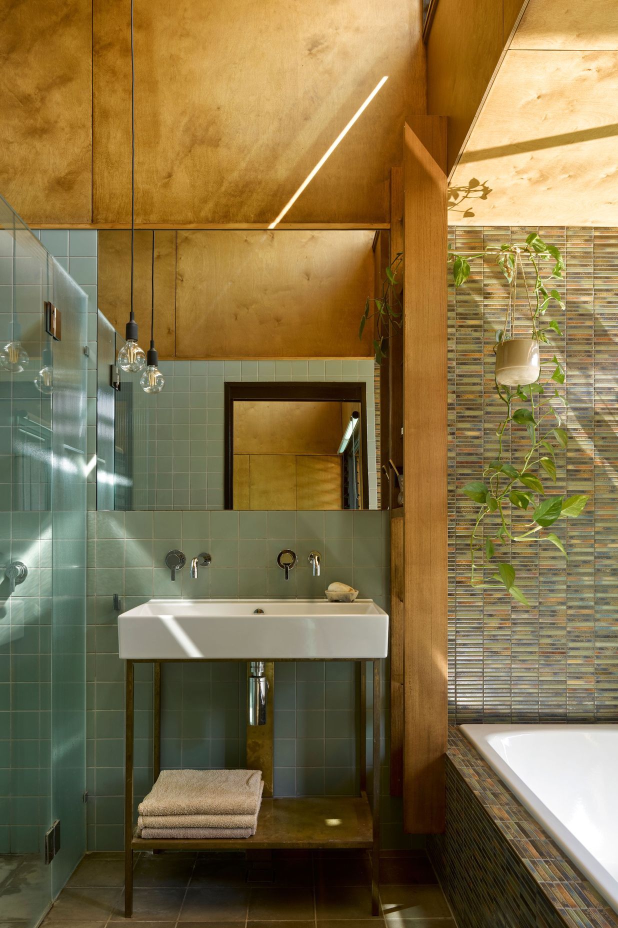 LiveWorkShare House