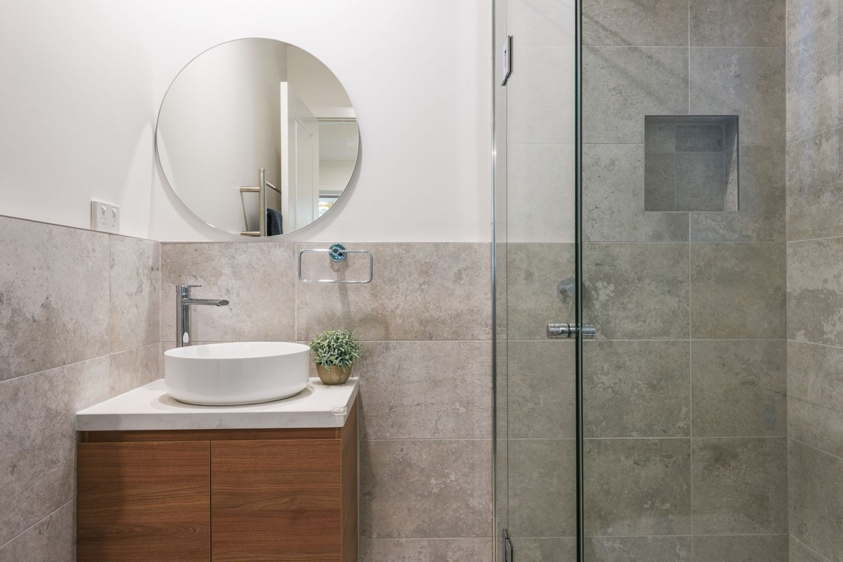 712-residential-L2246042-1615866641milvyQ.jpg