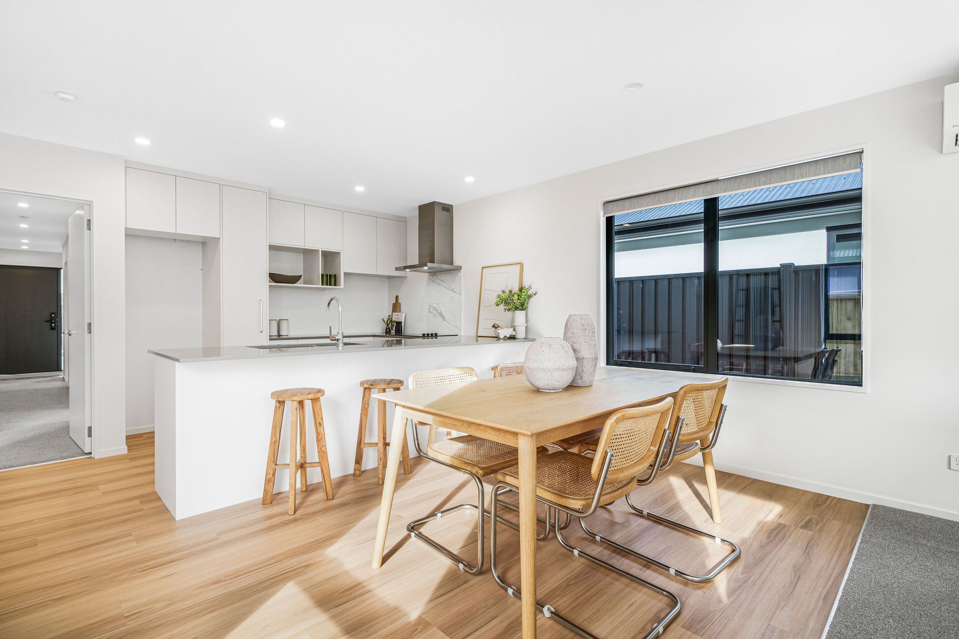 AbsoluteHomesBeachgrove11.jpg