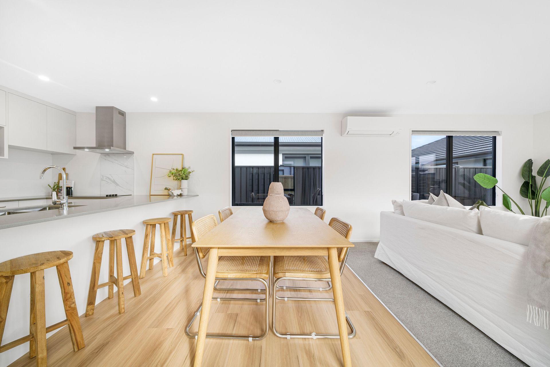 AbsoluteHomesBeachgrove12.jpg