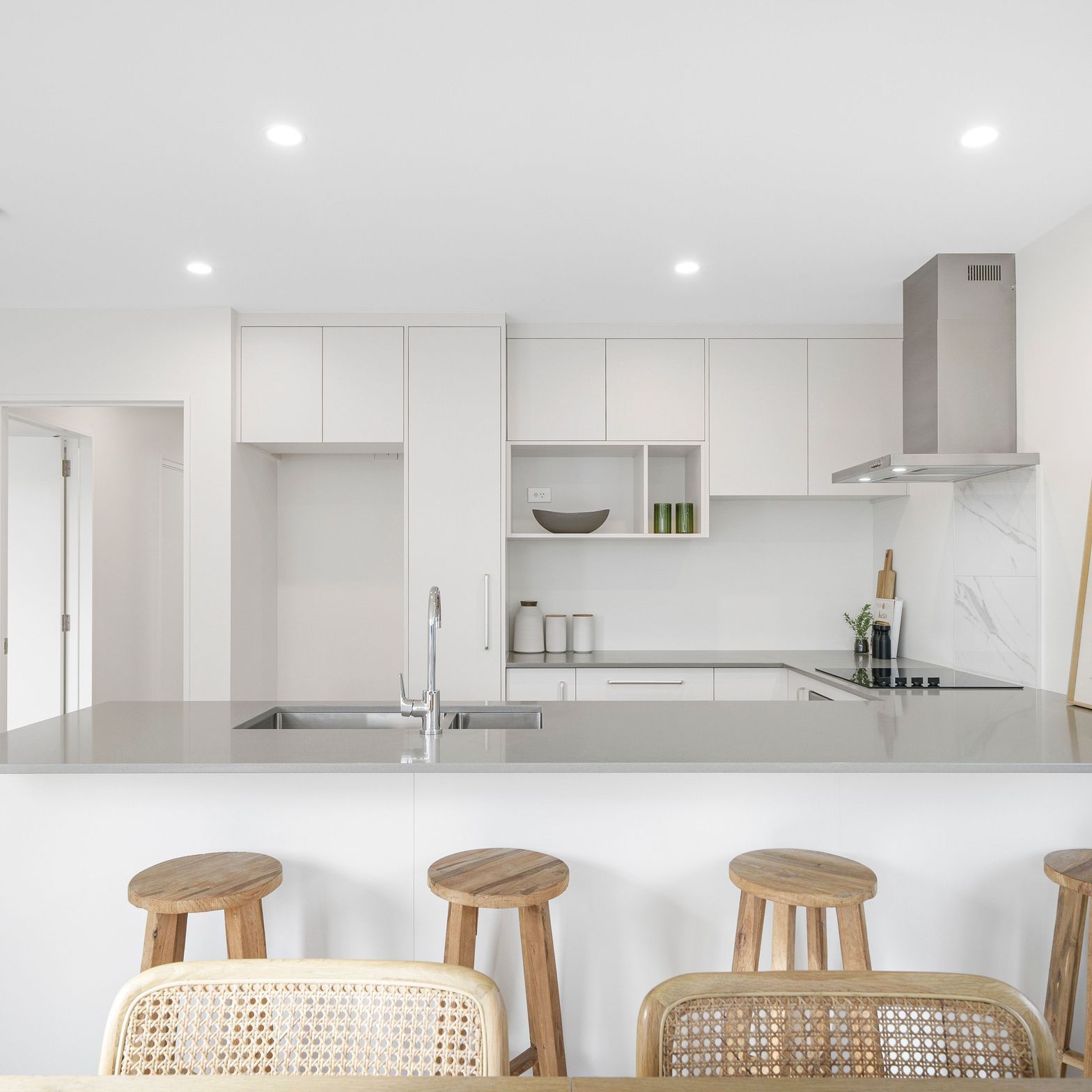 AbsoluteHomesBeachgrove14-v2.jpg