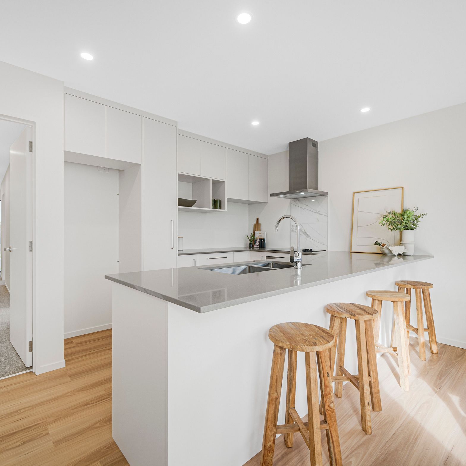 AbsoluteHomesBeachgrove15.jpg