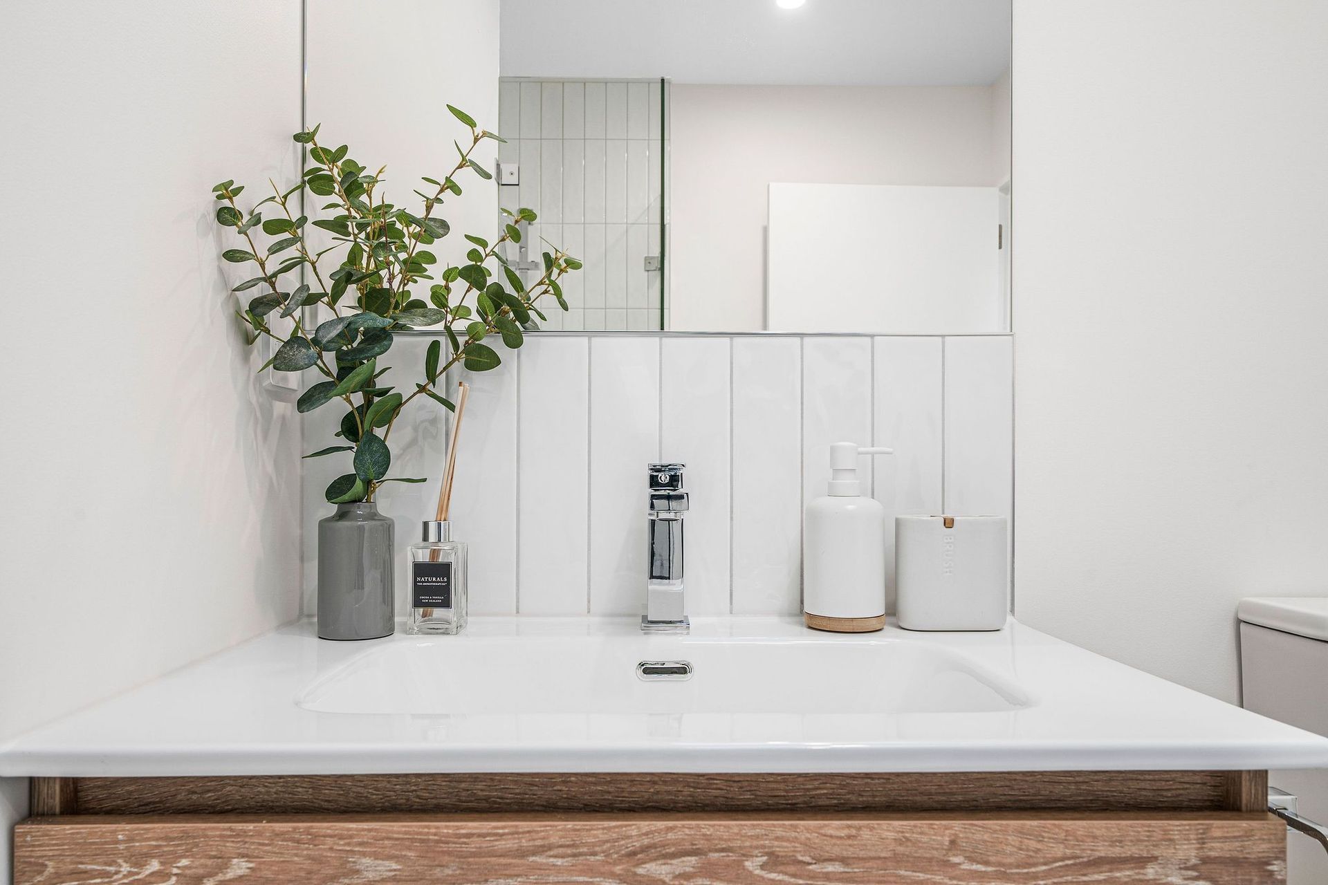AbsoluteHomesBeachgrove18.jpg
