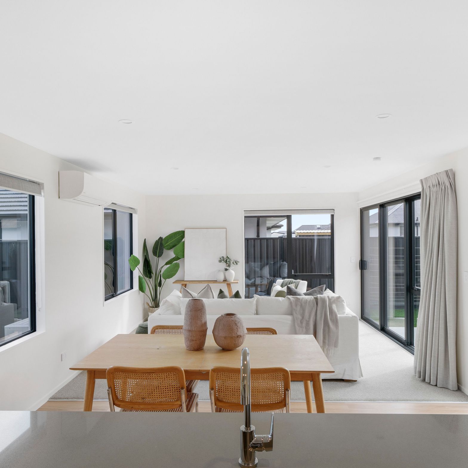 AbsoluteHomesBeachgrove2.jpg
