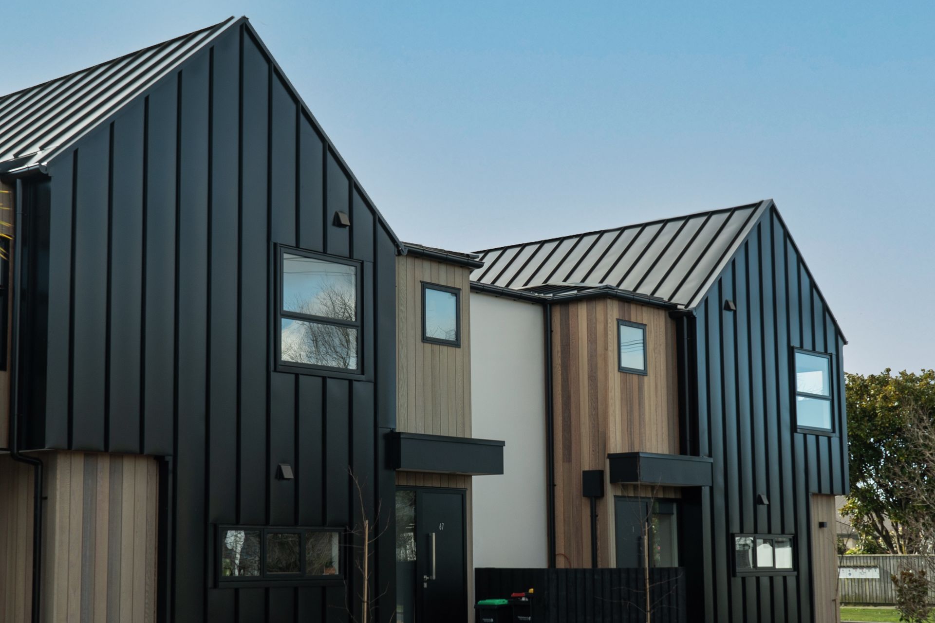 Bishop St, St Albans - x4 townhouses