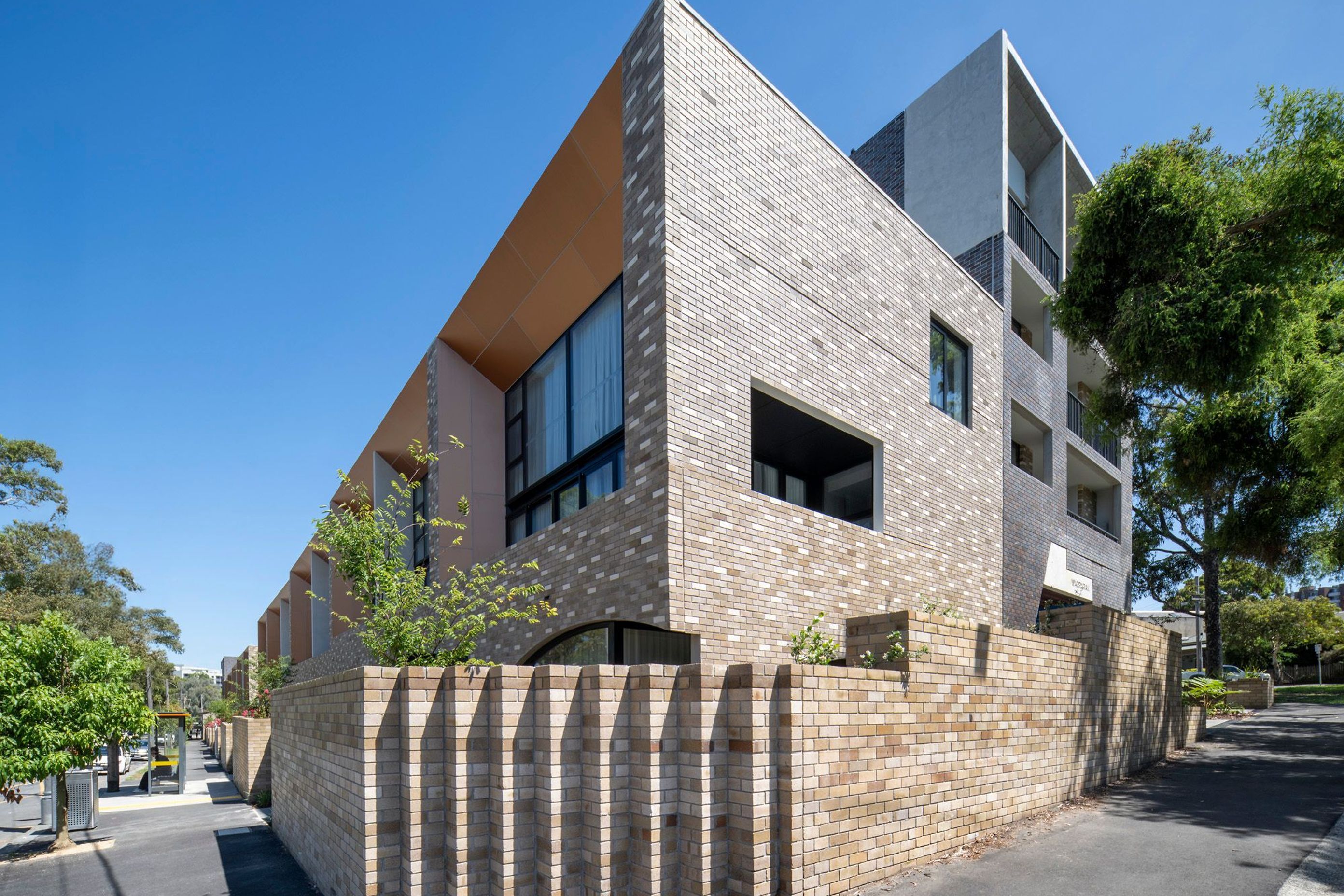 Brick-inlay-North-Melb-PHRP-chillinham-white-grey-brick-tiles.jpg