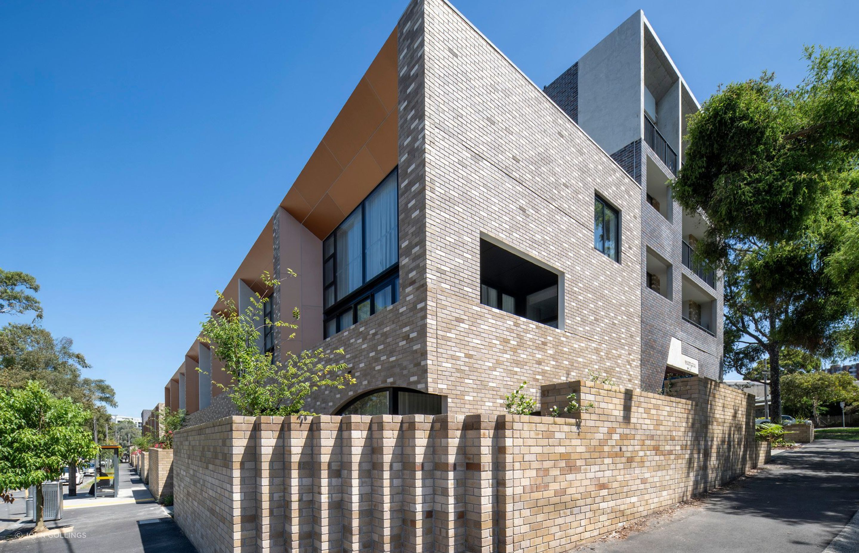 Brick-inlay-North-Melb-PHRP-chillinham-white-grey-brick-tiles.jpg