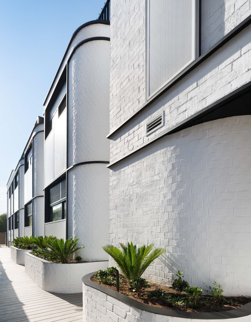 Pine Ave Elwood 2017