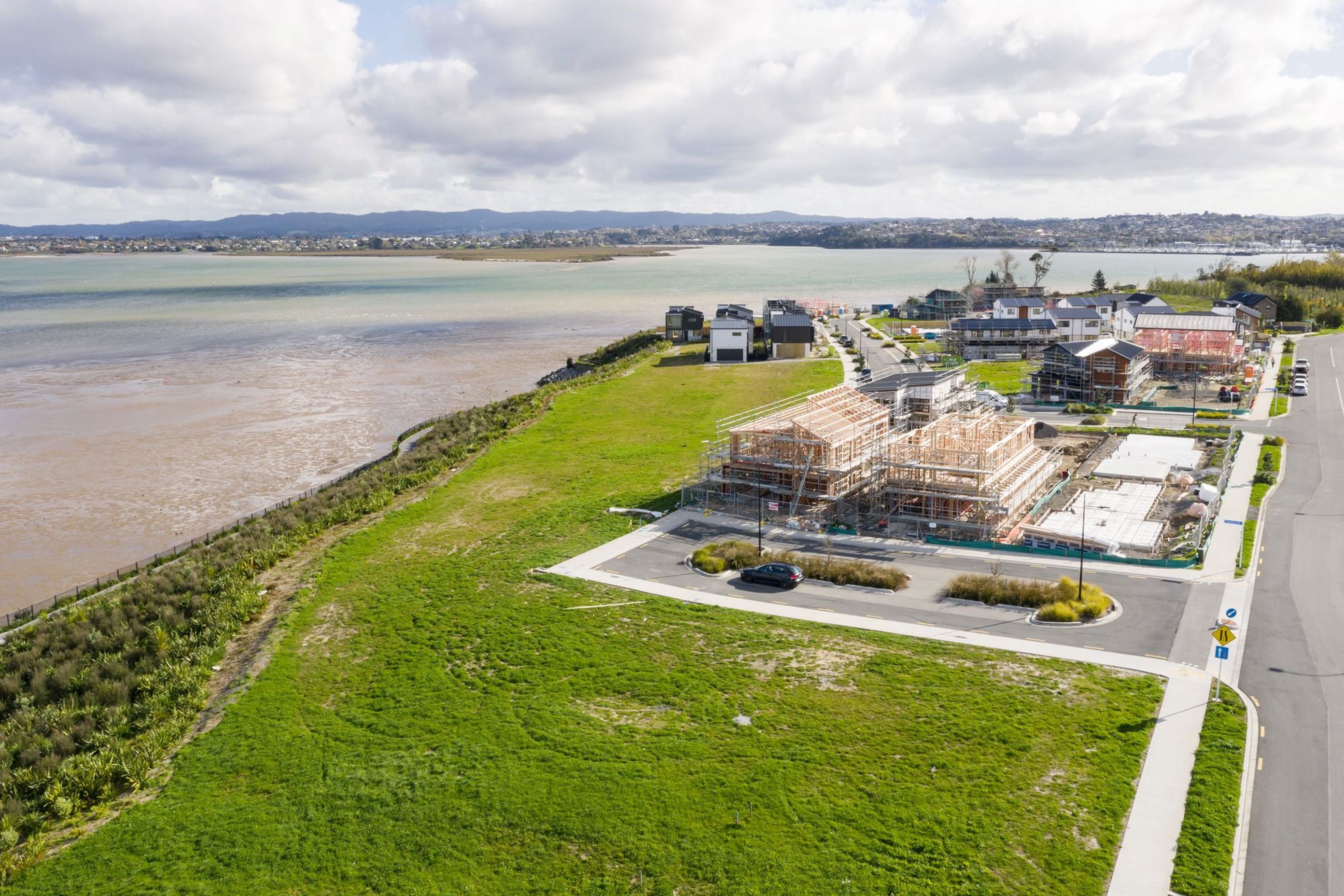 Scott Bay, Hobsonville