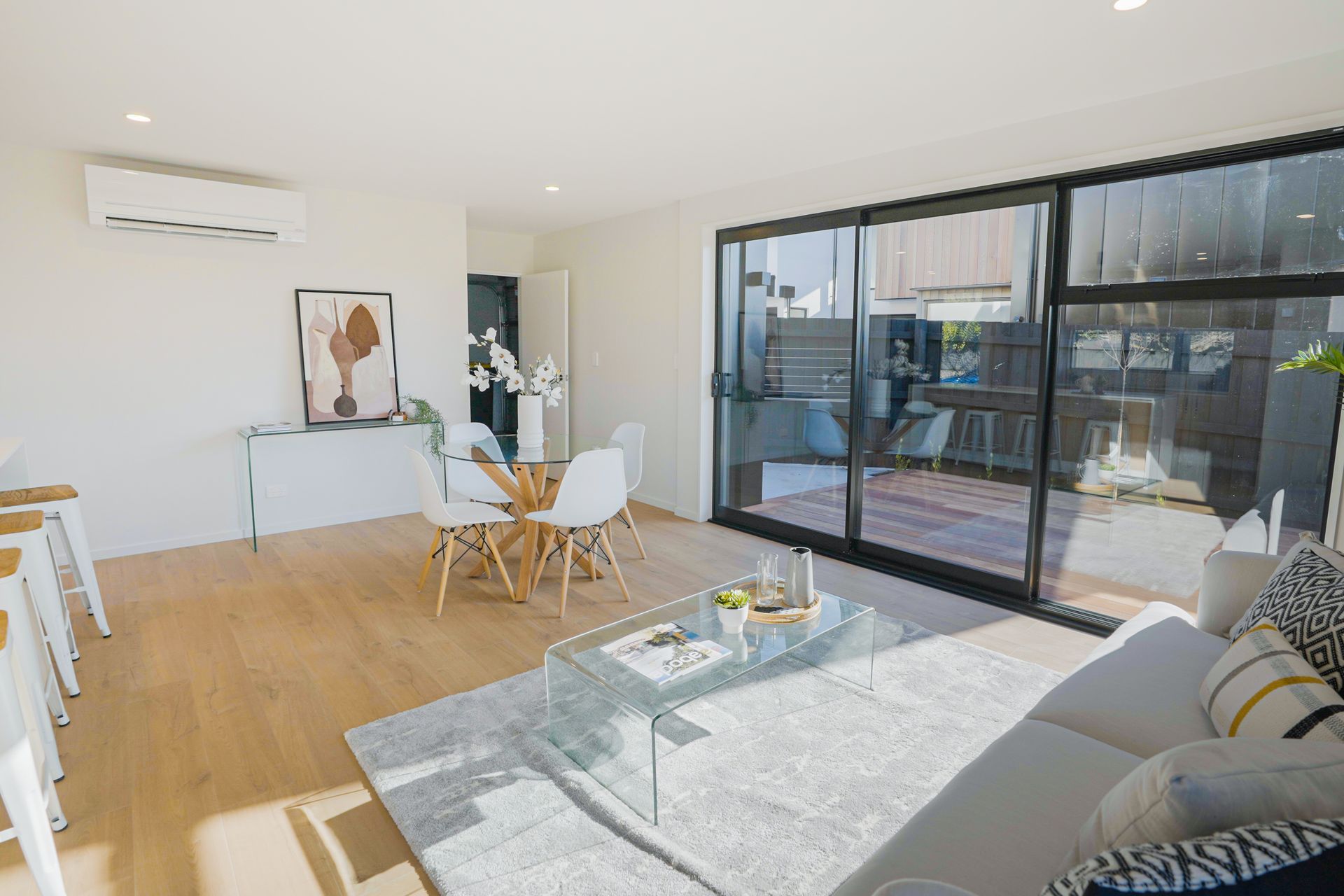 Bishop St, St Albans - x4 townhouses