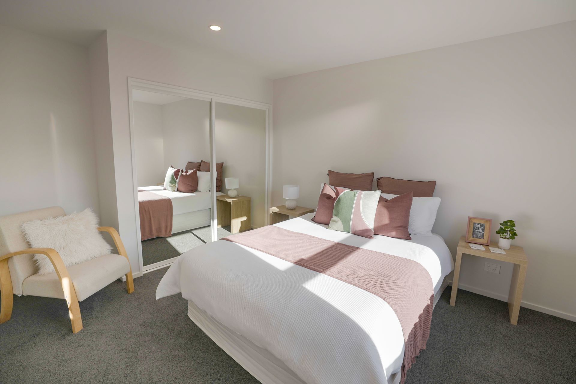 Bishop St, St Albans - x4 townhouses