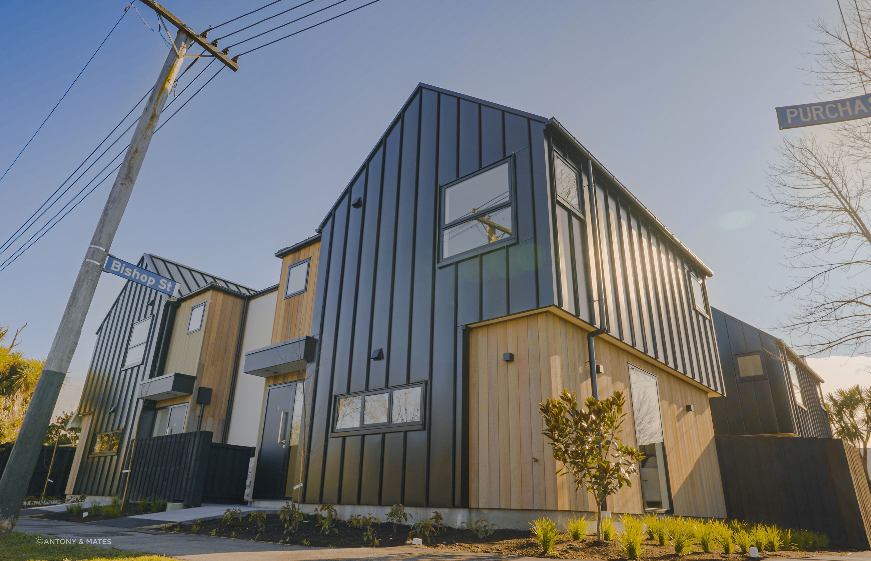 Bishop St, St Albans - x4 townhouses