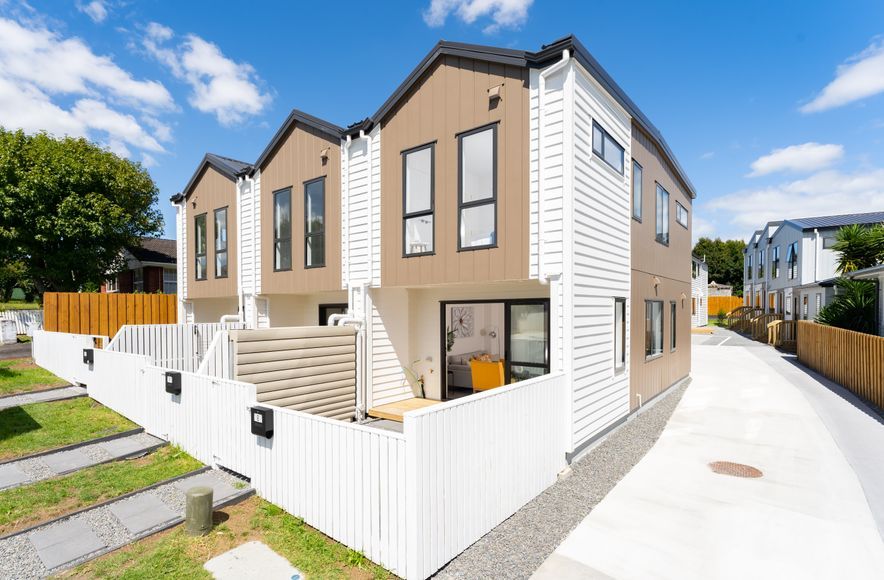 Te Atatu Peninsula Townhouse