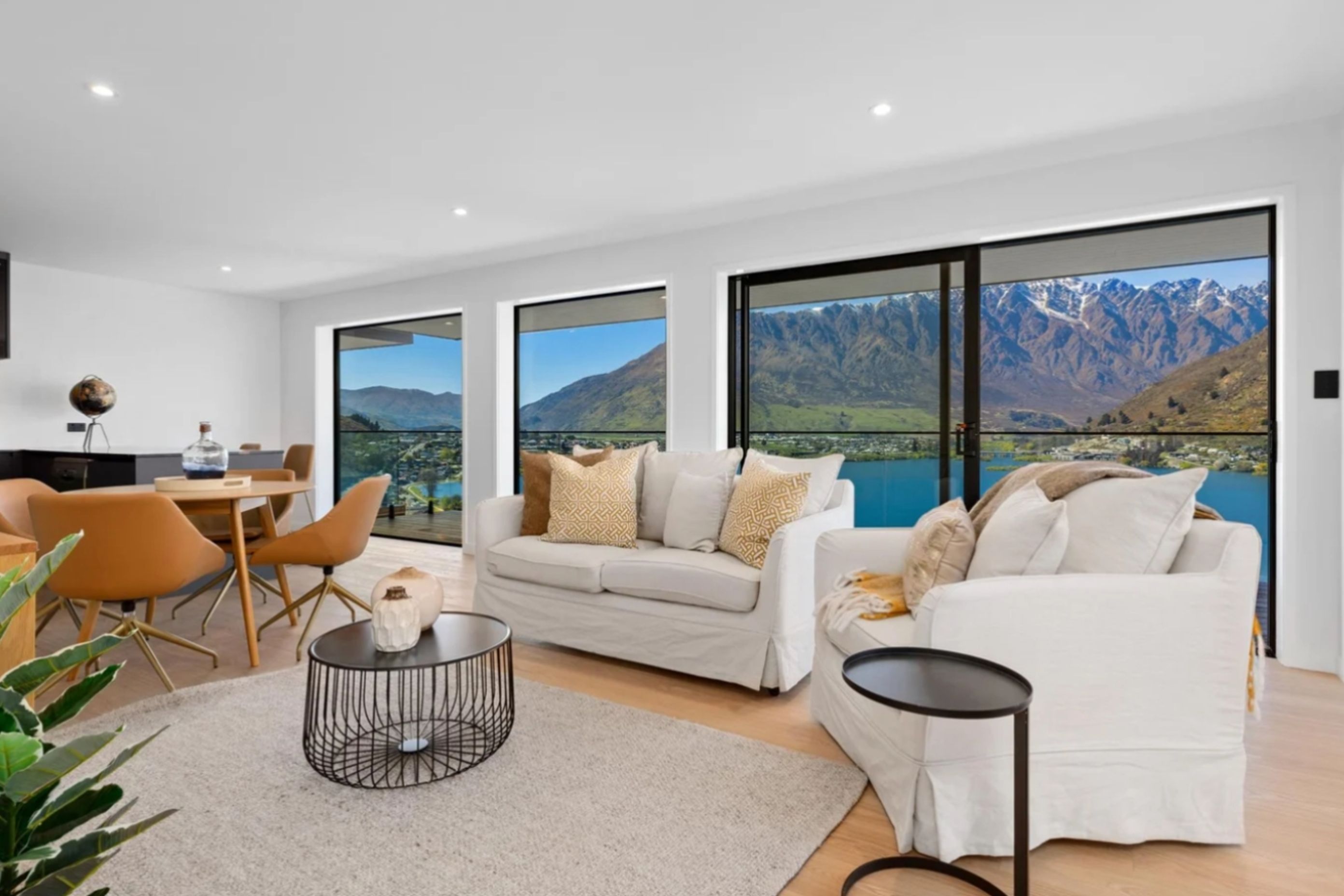 Downstairs separate apartment, living &amp; kitchen area, with stunning views of Lake Wakatipu