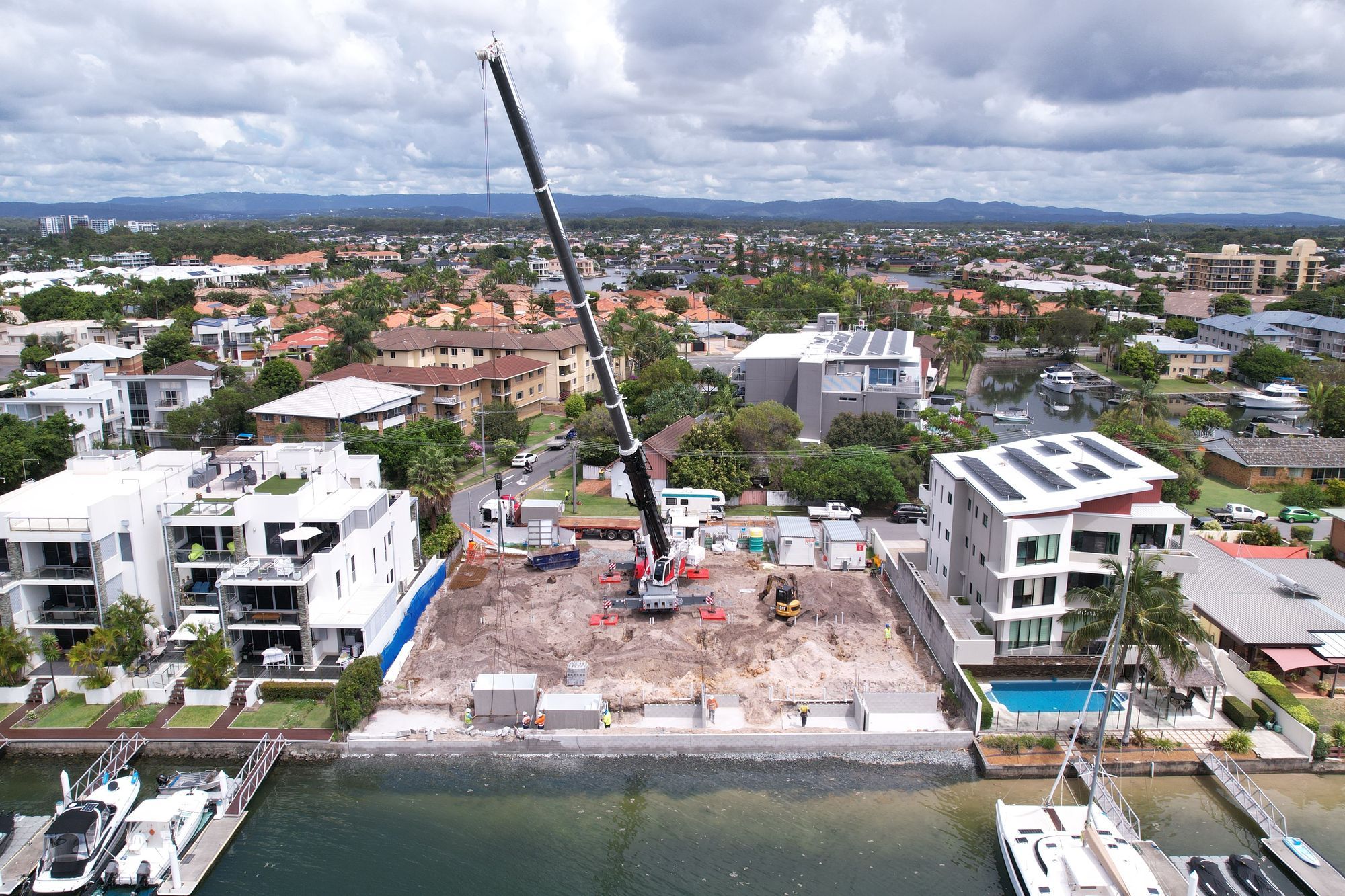 Marlowe Residences - 7 Pools installed before lunch!