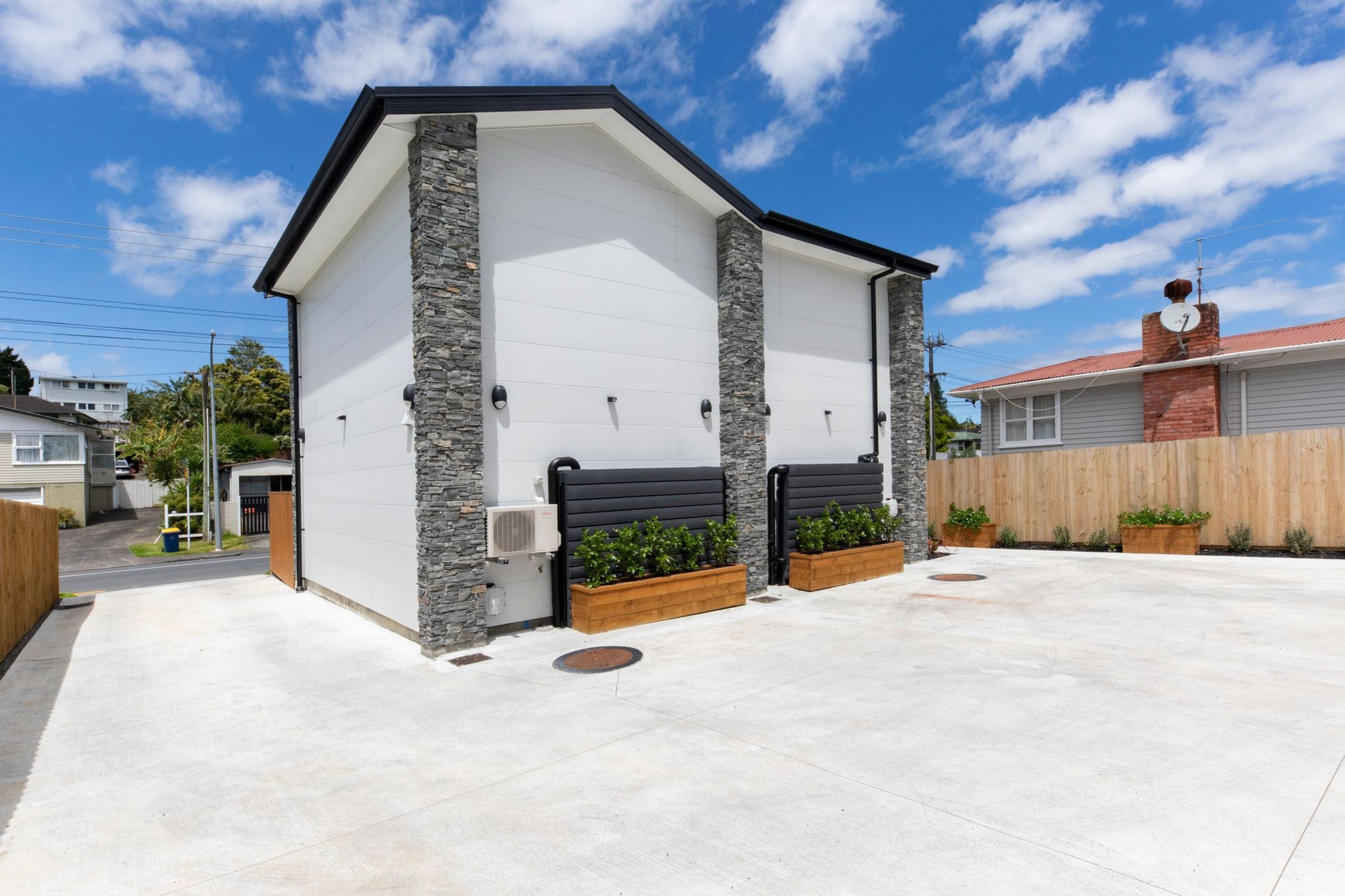 Multi-Unit Townhouse