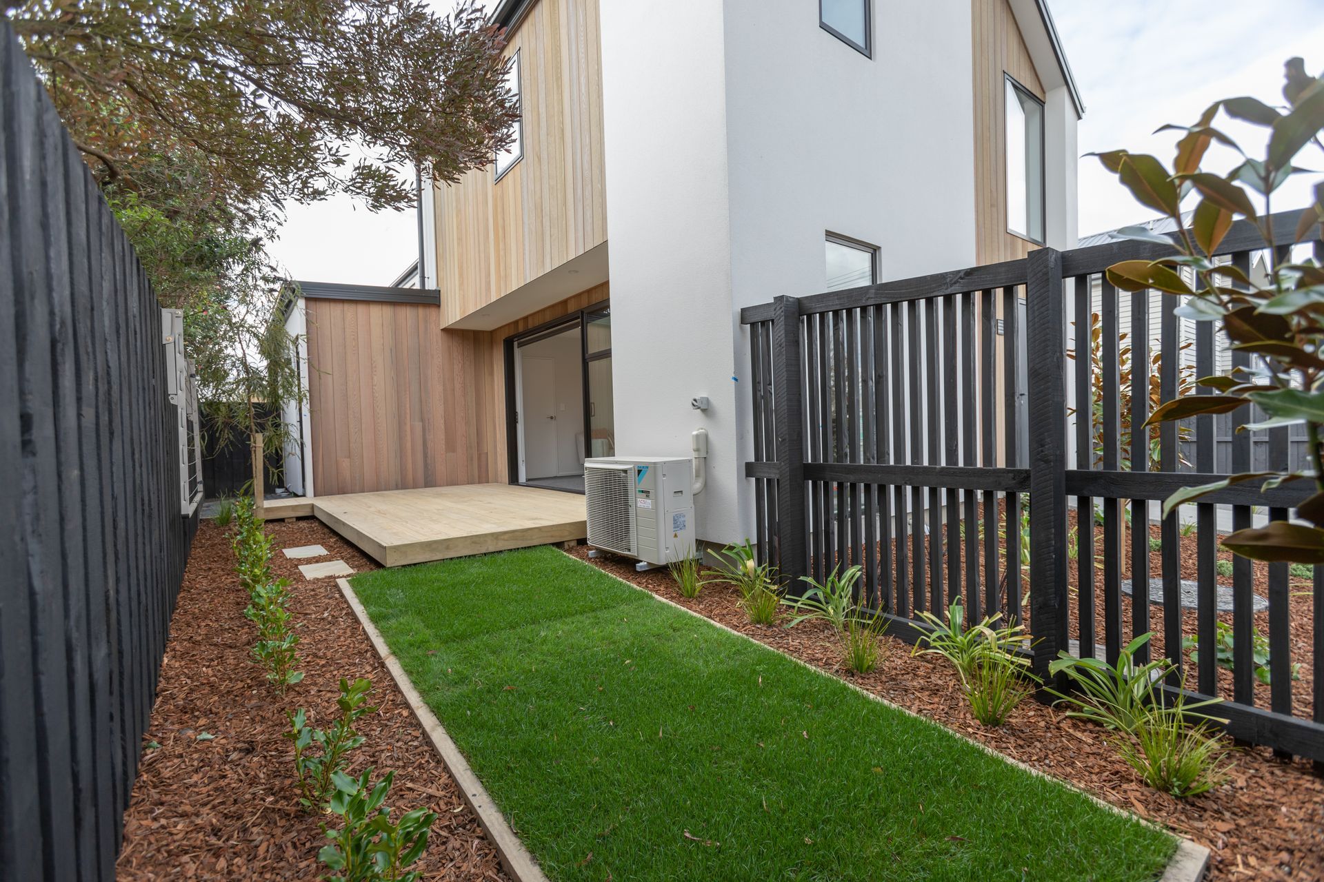 Barrington St, Barrington - x5 townhouses