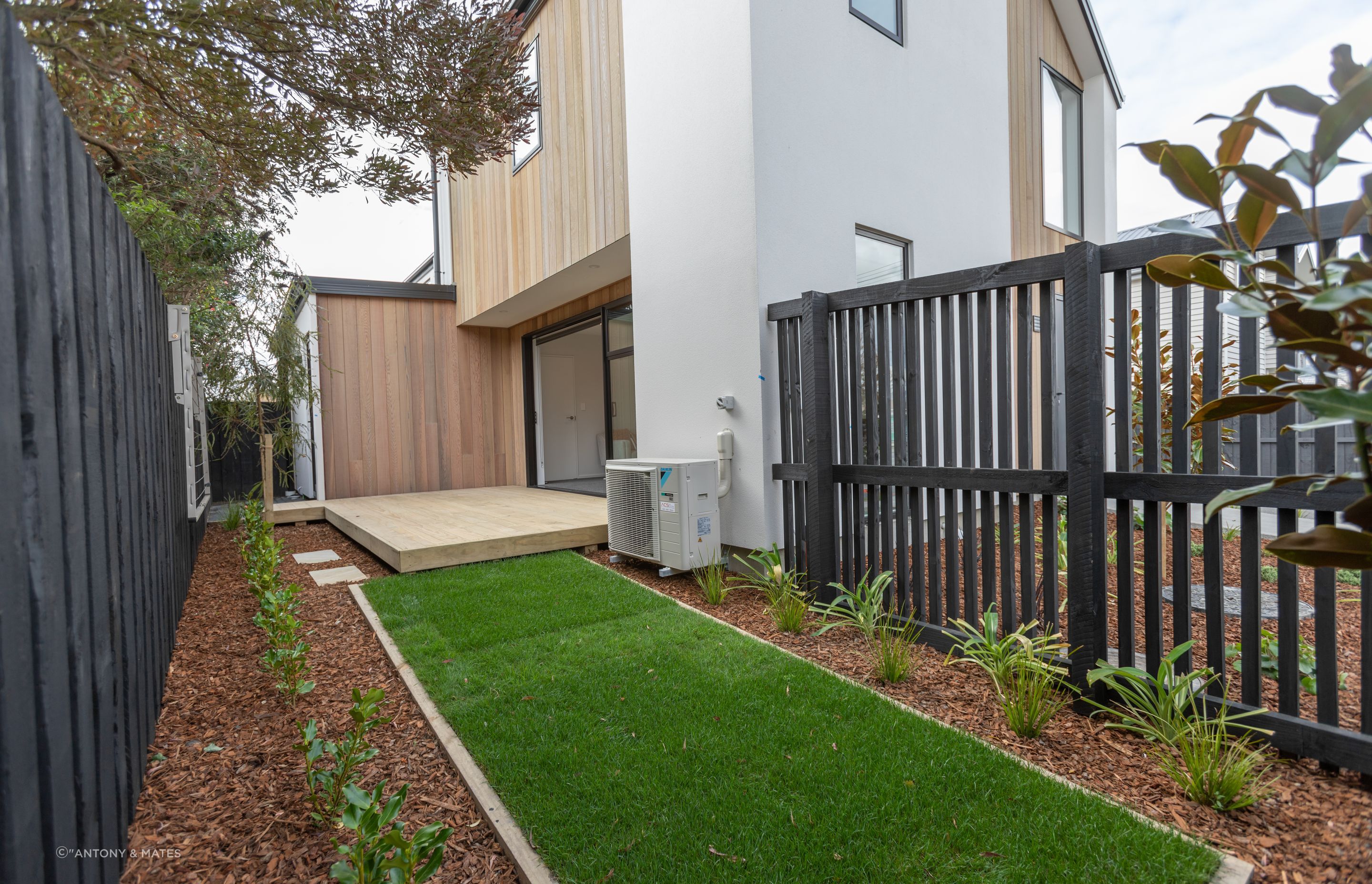 Barrington St, Barrington - x5 townhouses