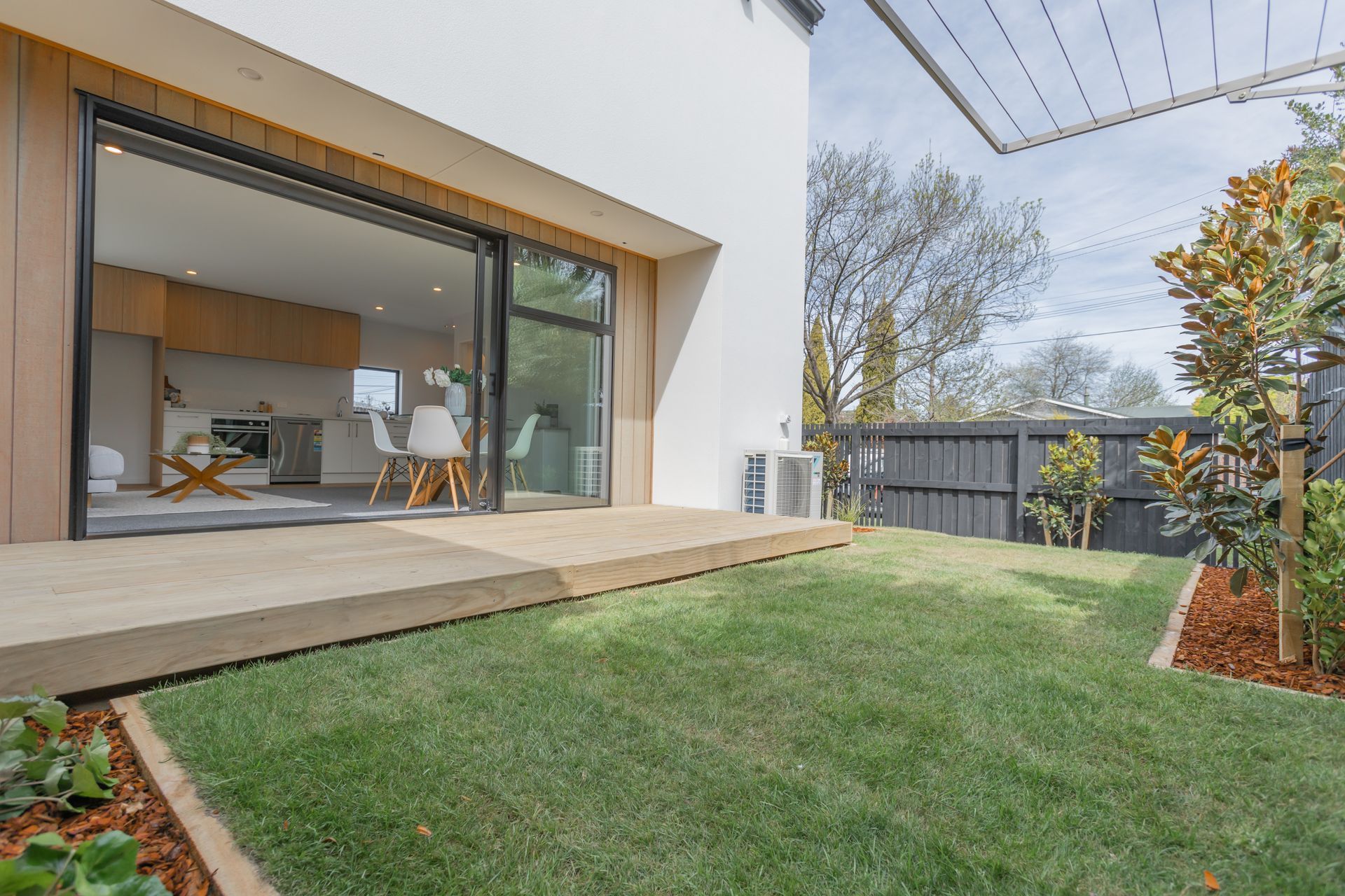 Selwyn St, Spreydon - x5 townhouses