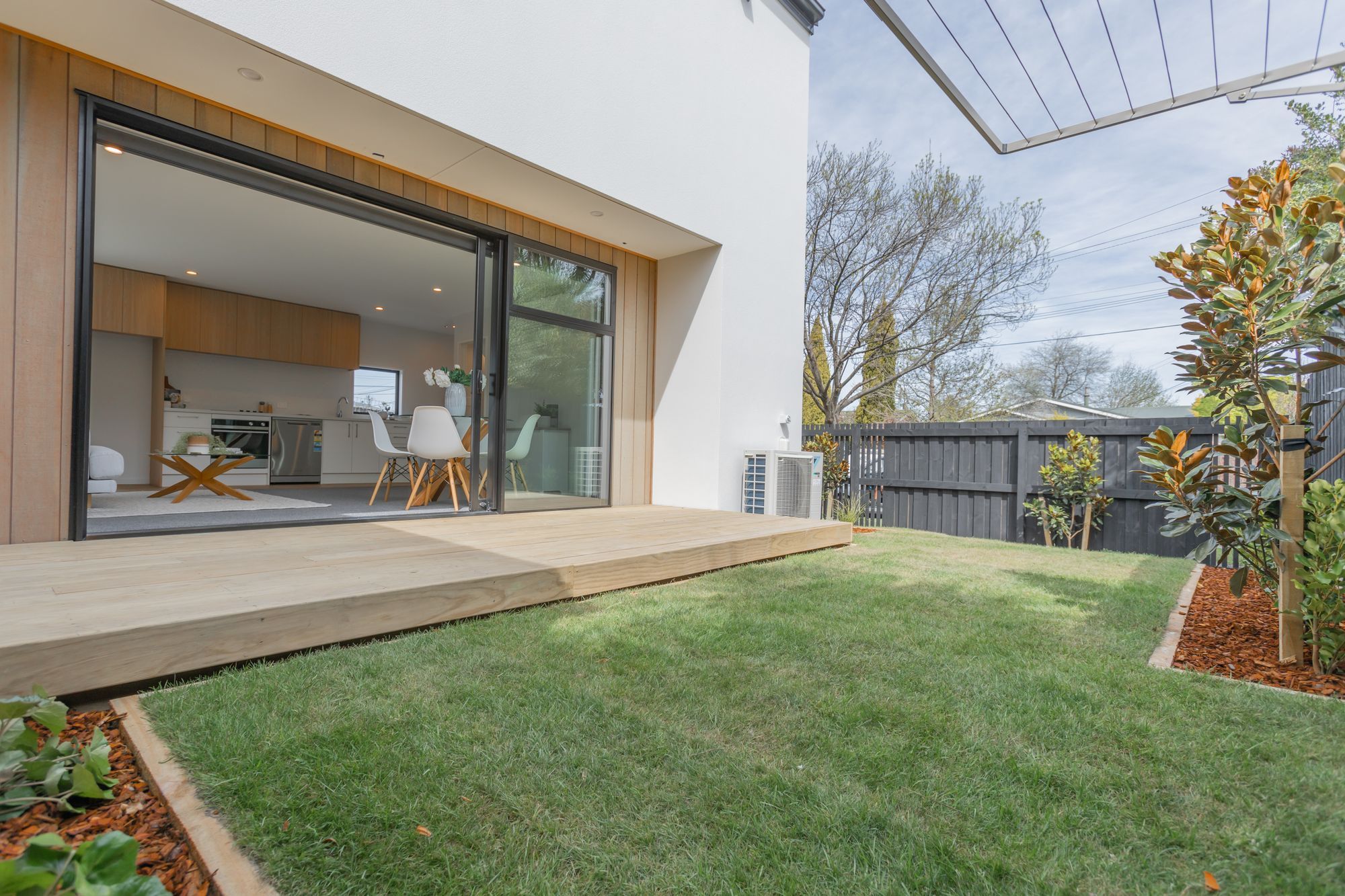 Selwyn St, Spreydon - x5 townhouses