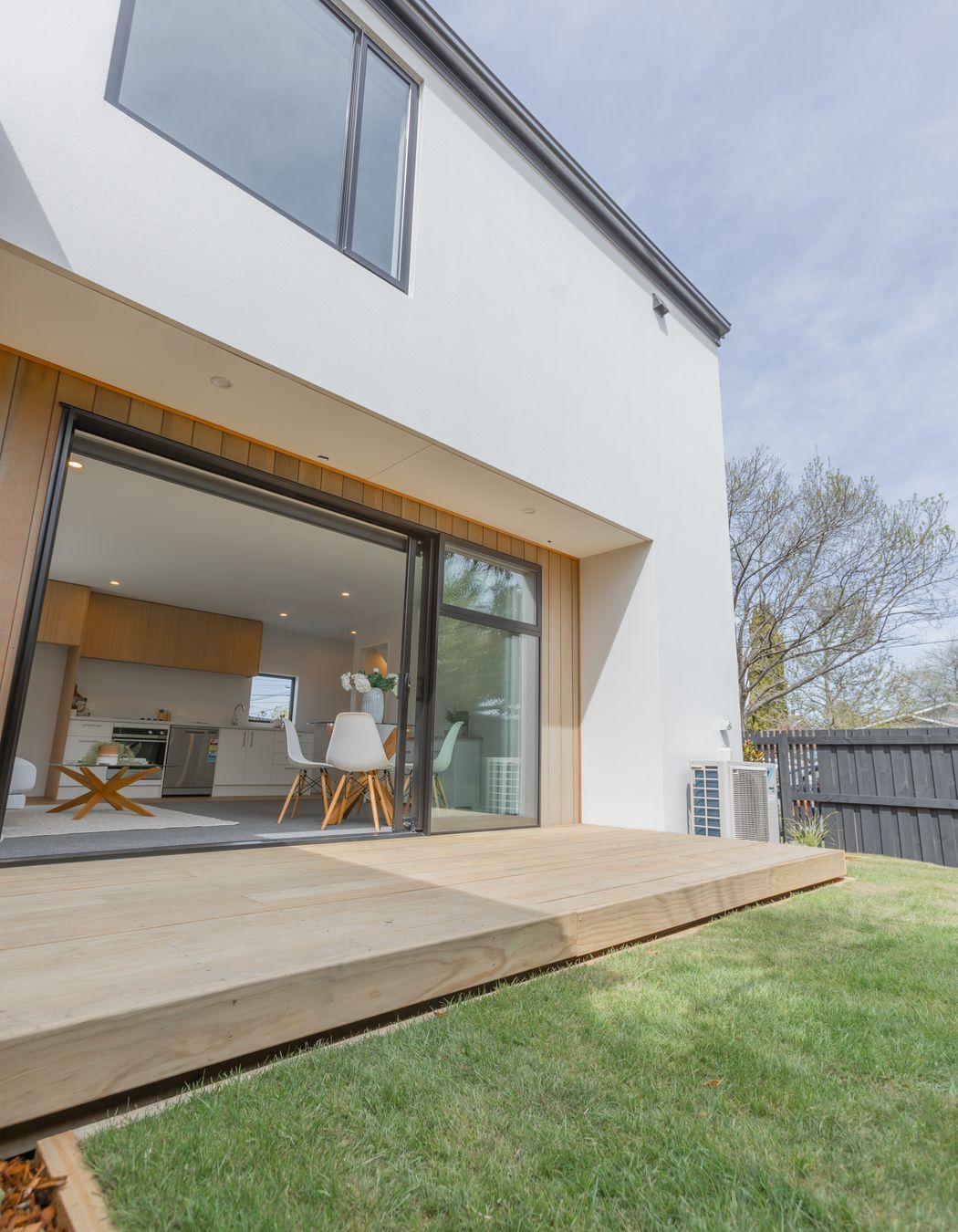 Selwyn St, Spreydon - x5 townhouses