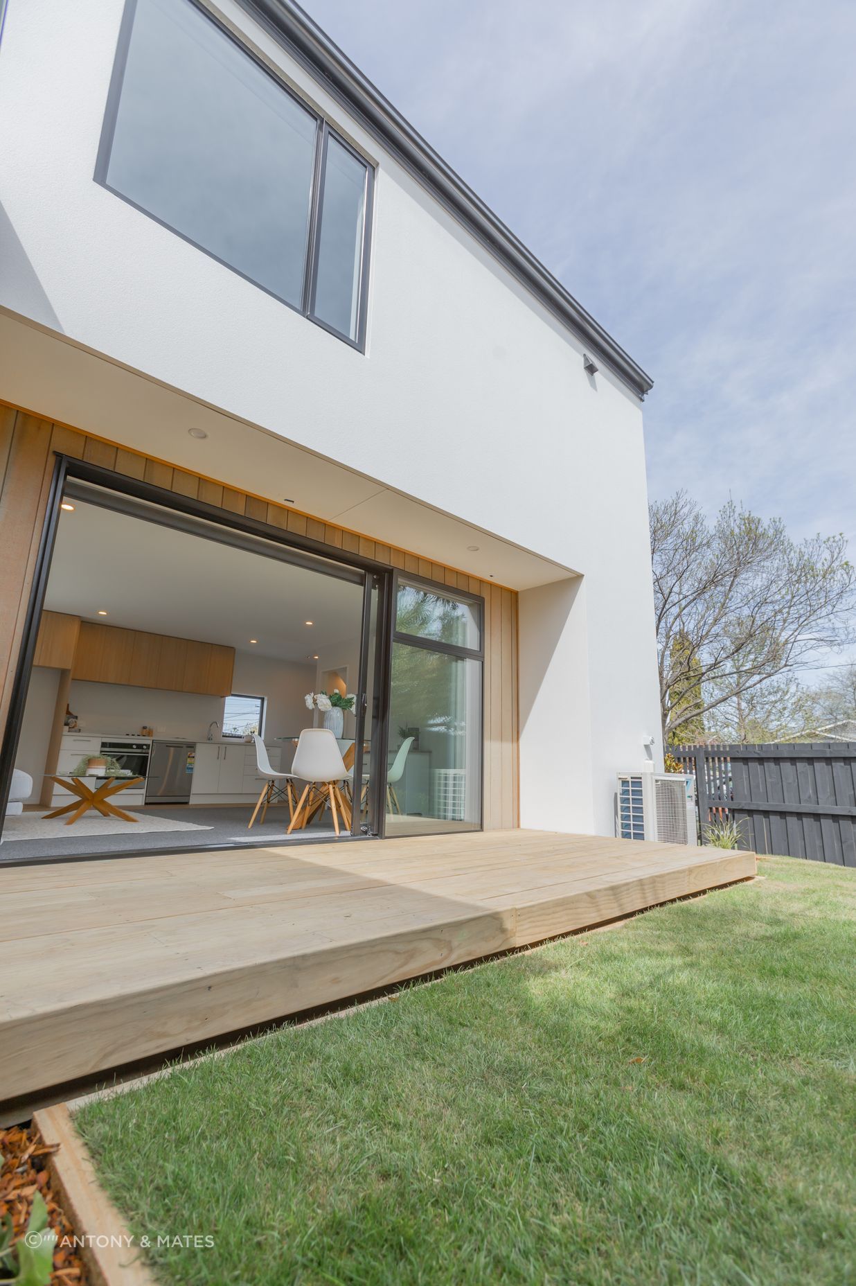 Selwyn St, Spreydon - x5 townhouses